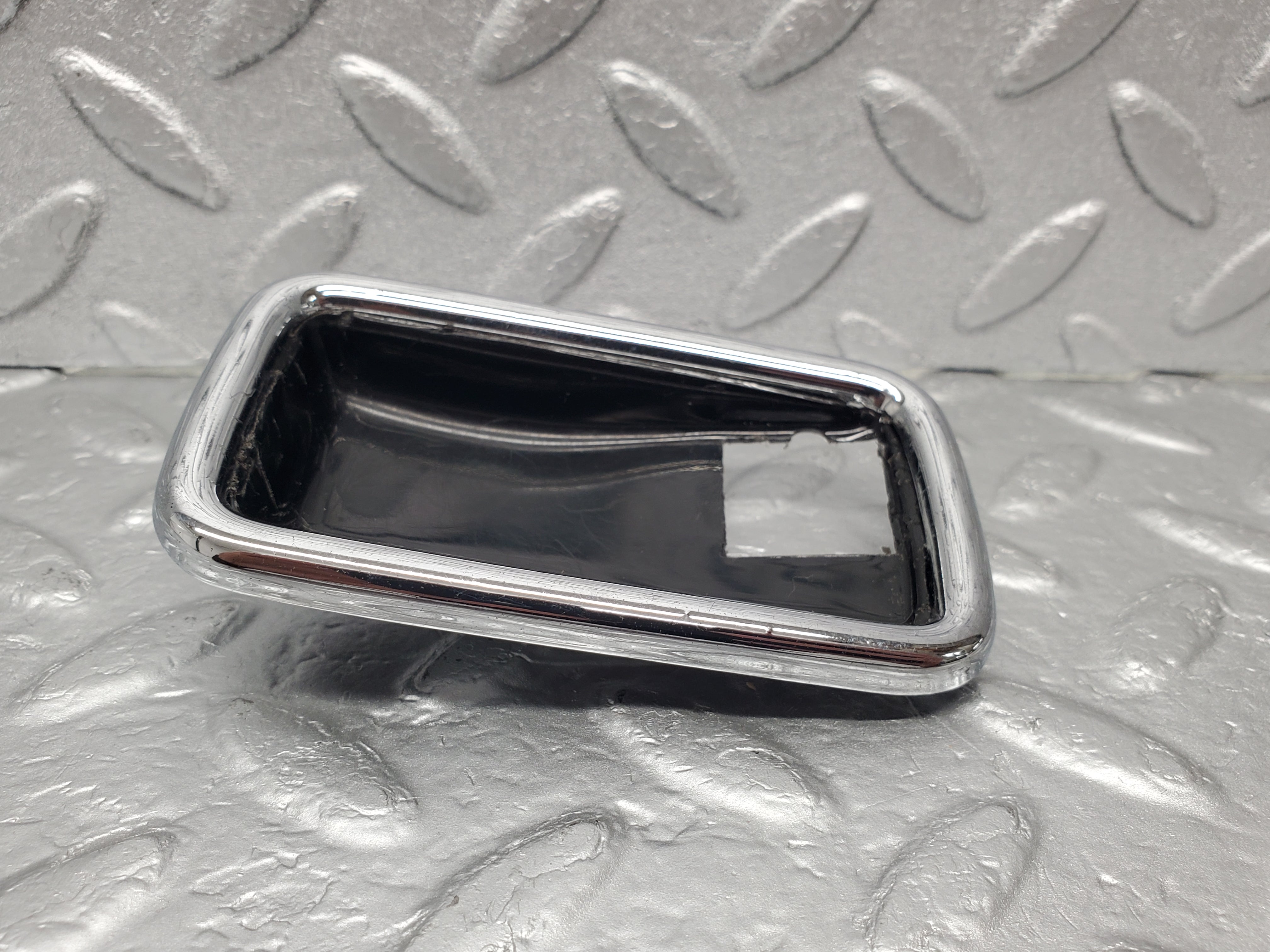 1307 Mercedes-Benz V123 240D Chrome Frame For Door Handle Left 1087660511