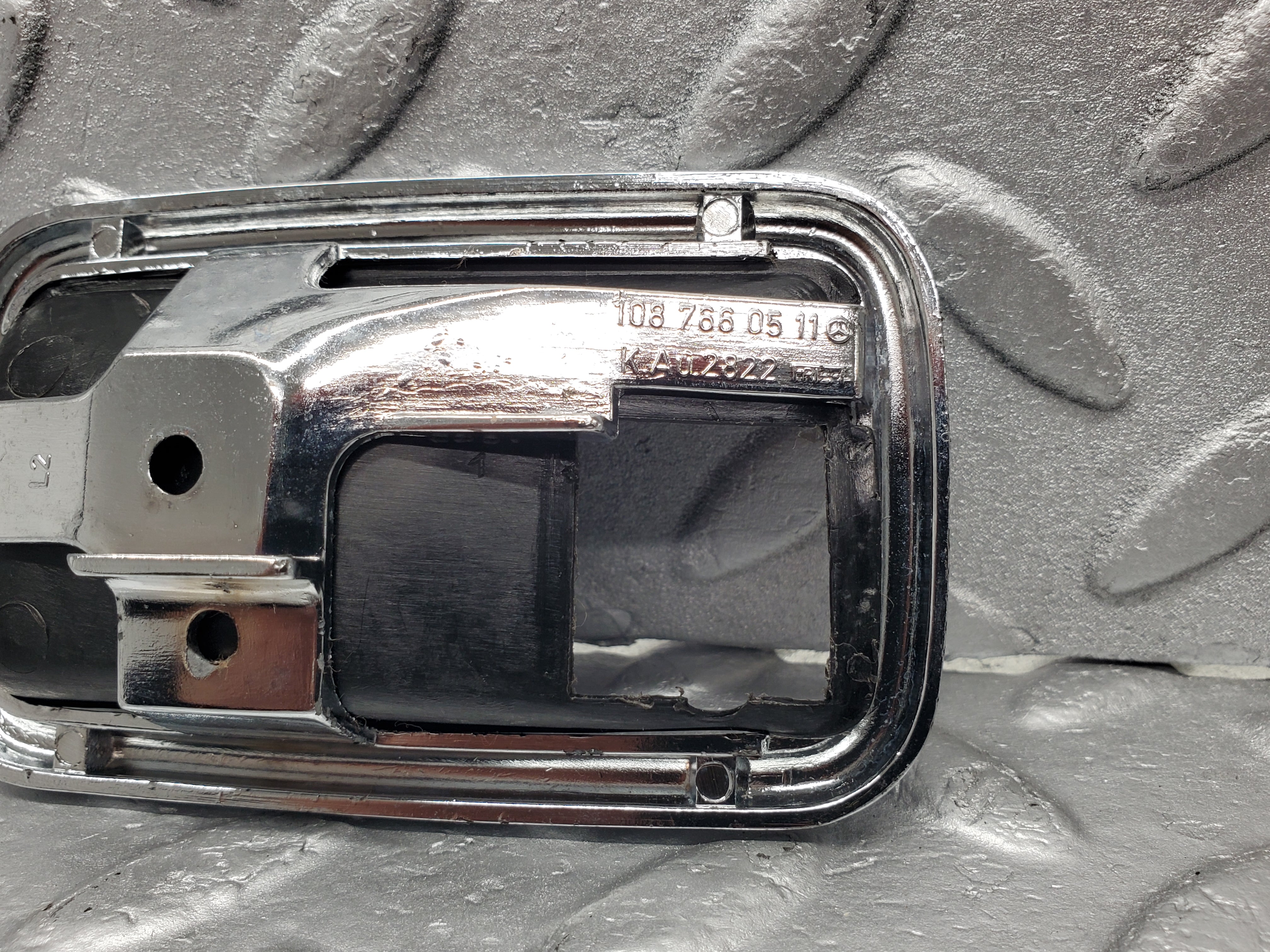 1307 Mercedes-Benz V123 240D Chrome Frame For Door Handle Left 1087660511