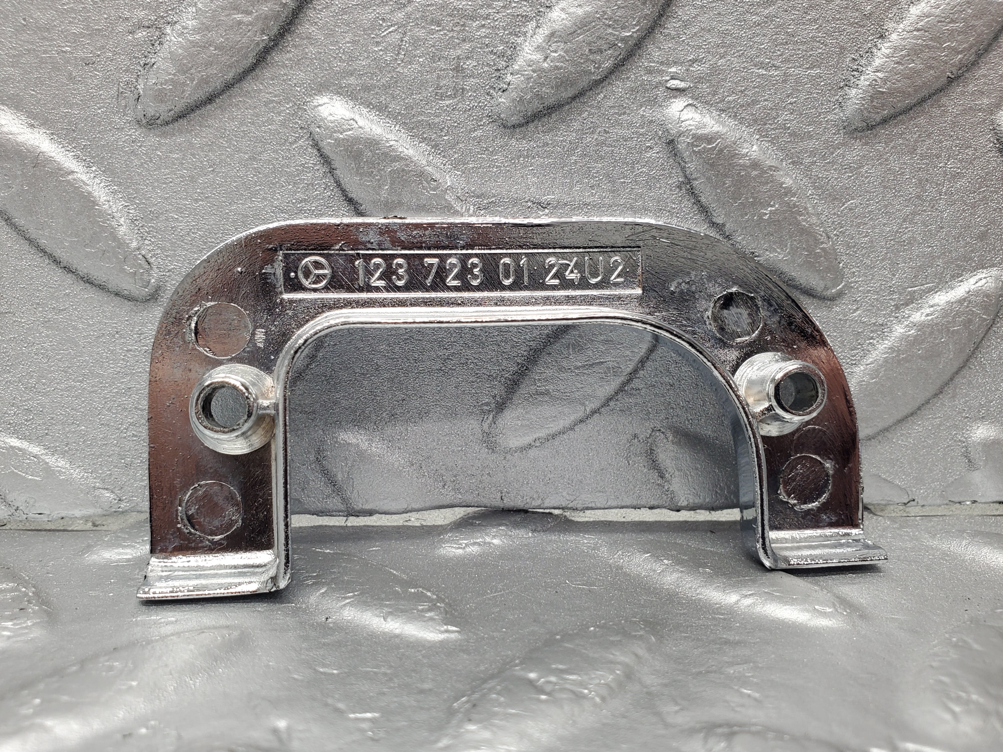 1313 Mercedes-Benz V123 240D Left Interior Chrome Door Latch Trim