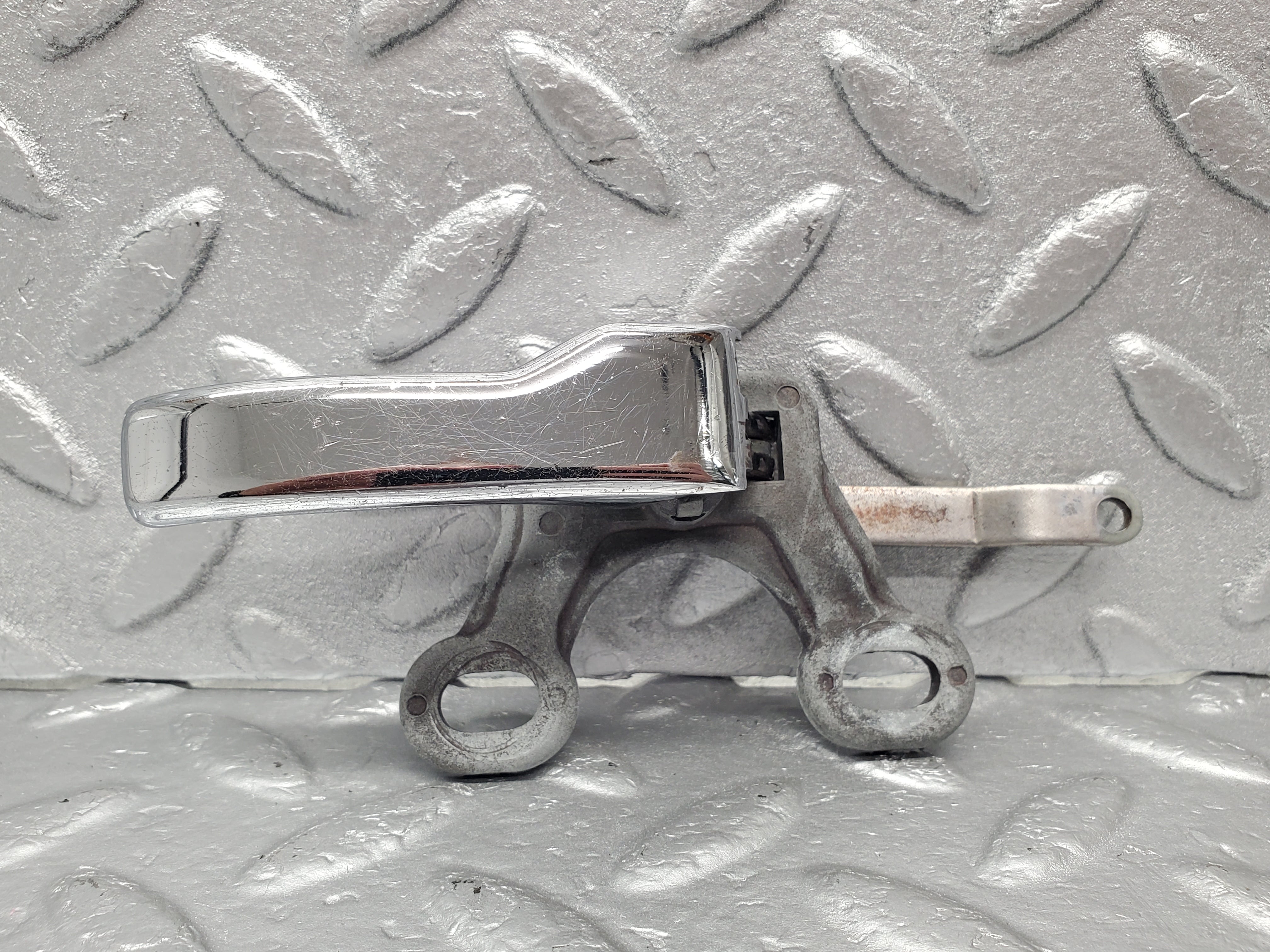 1316 Mercedes-Benz V123 240D Right Interior Door Handle 1107660419