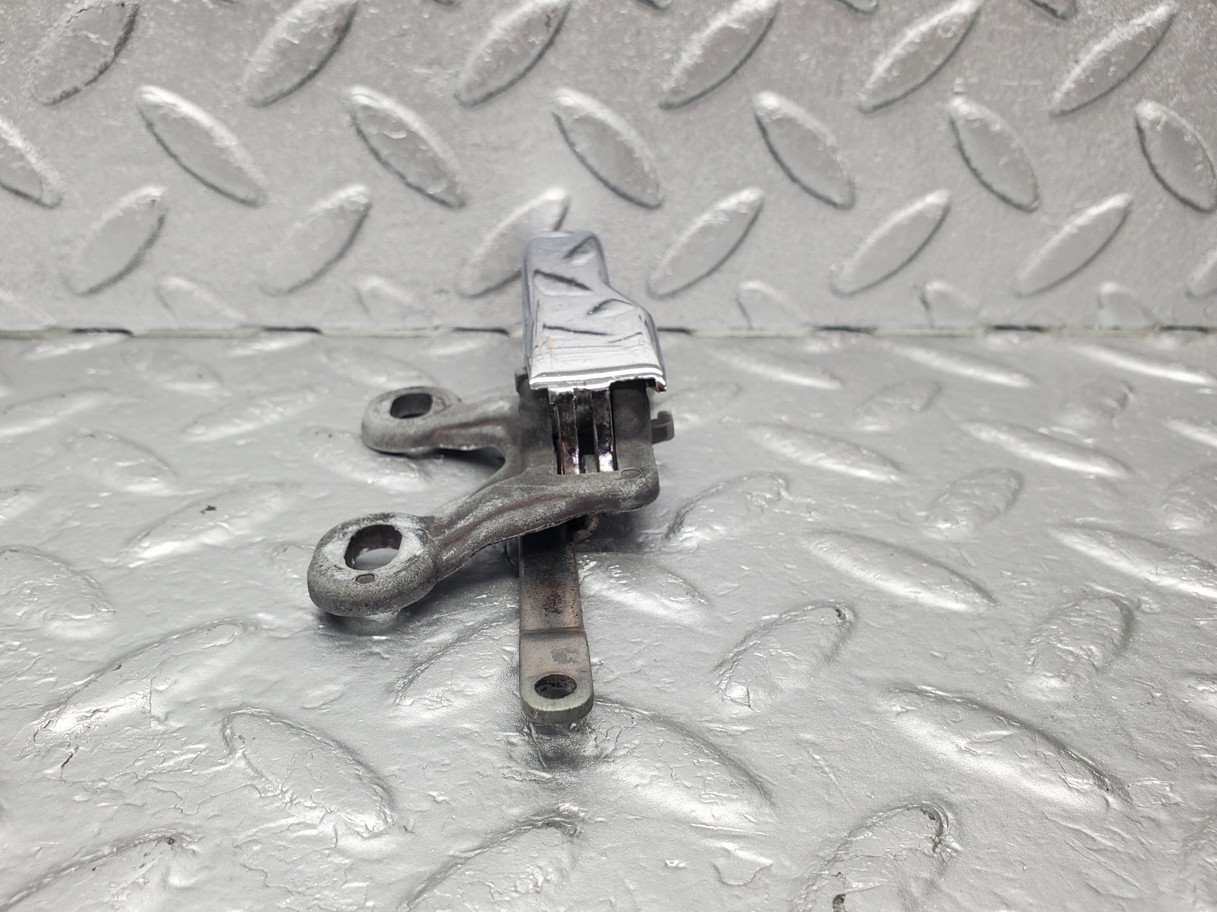 1316 Mercedes-Benz V123 240D Right Interior Door Handle 1107660419