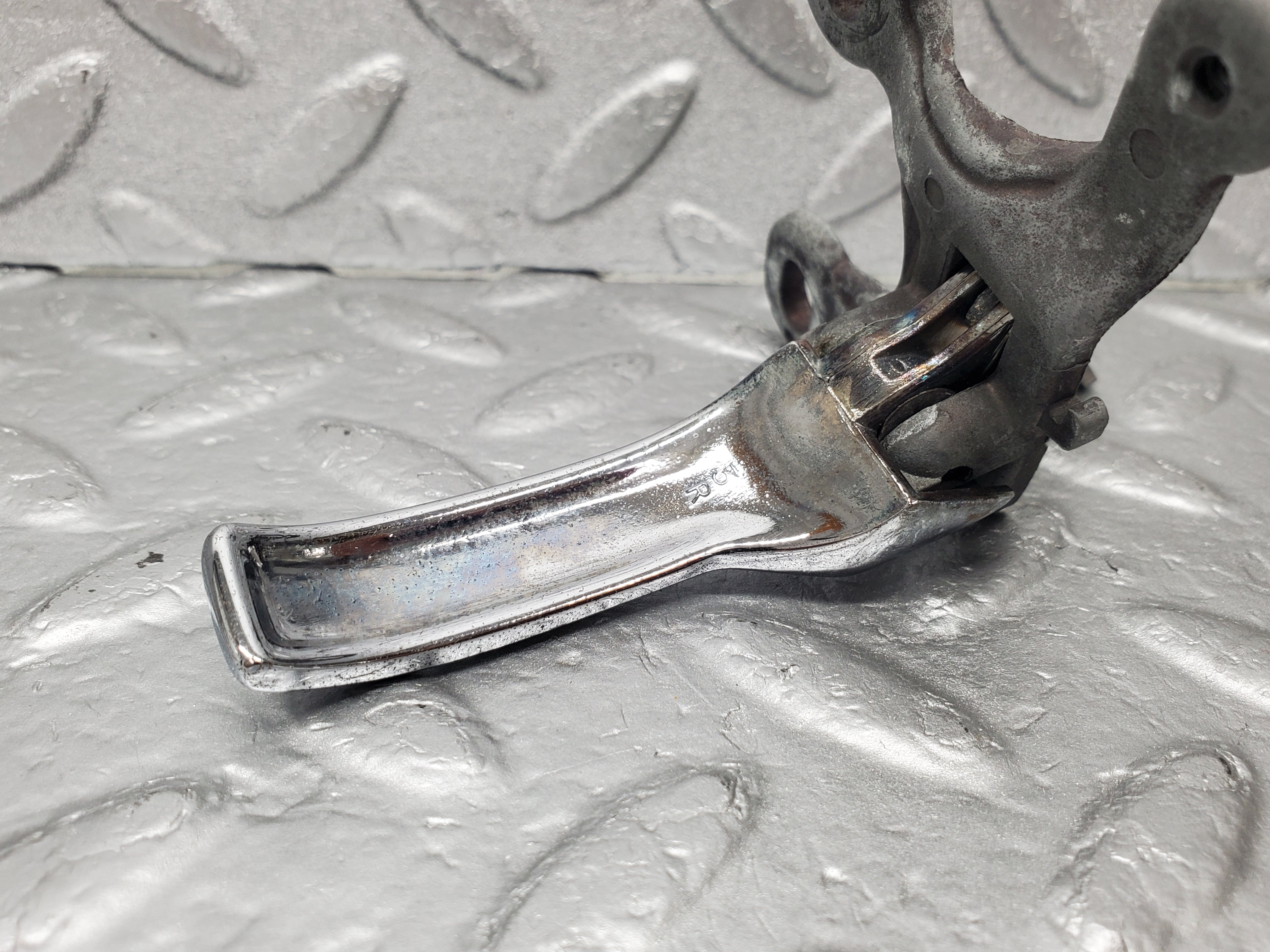 1316 Mercedes-Benz V123 240D Right Interior Door Handle 1107660419