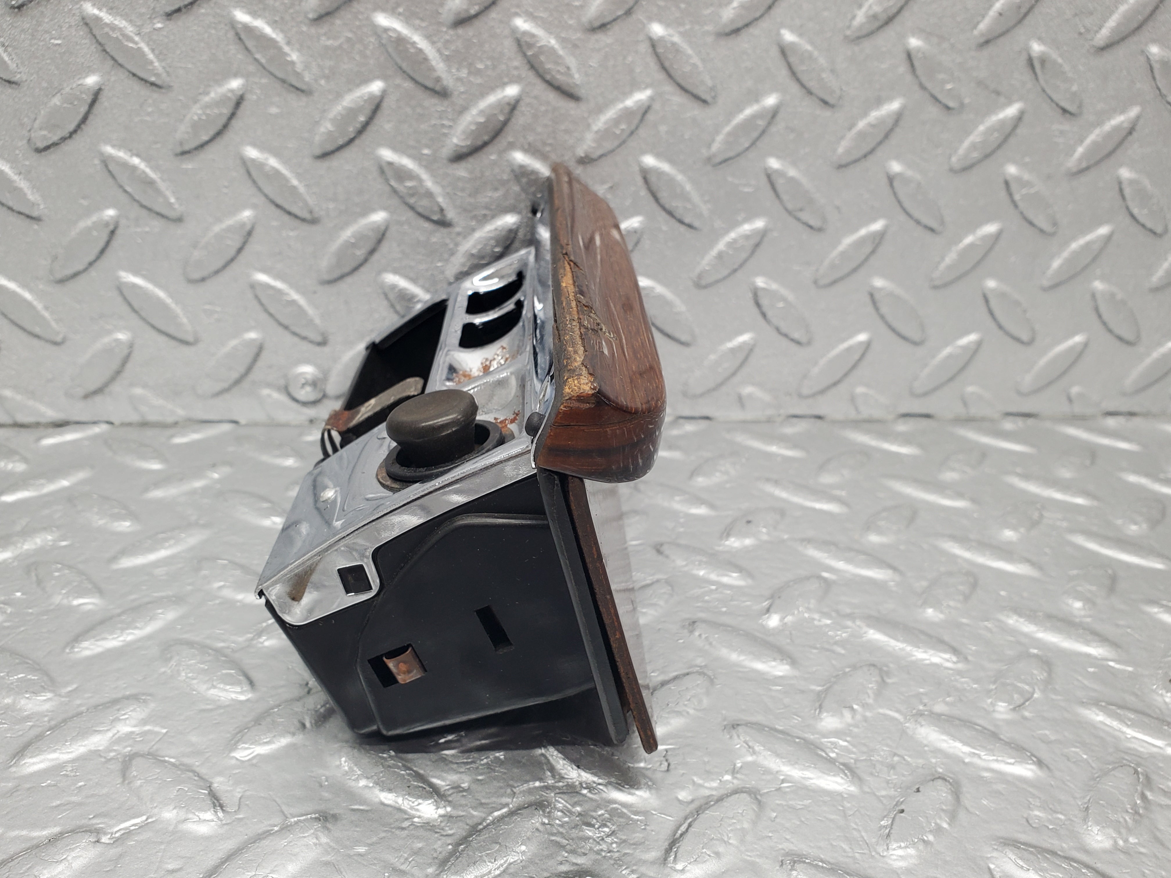 1320 Mercedes-Benz V123 240D Centre Console Ashtray Wood Finish