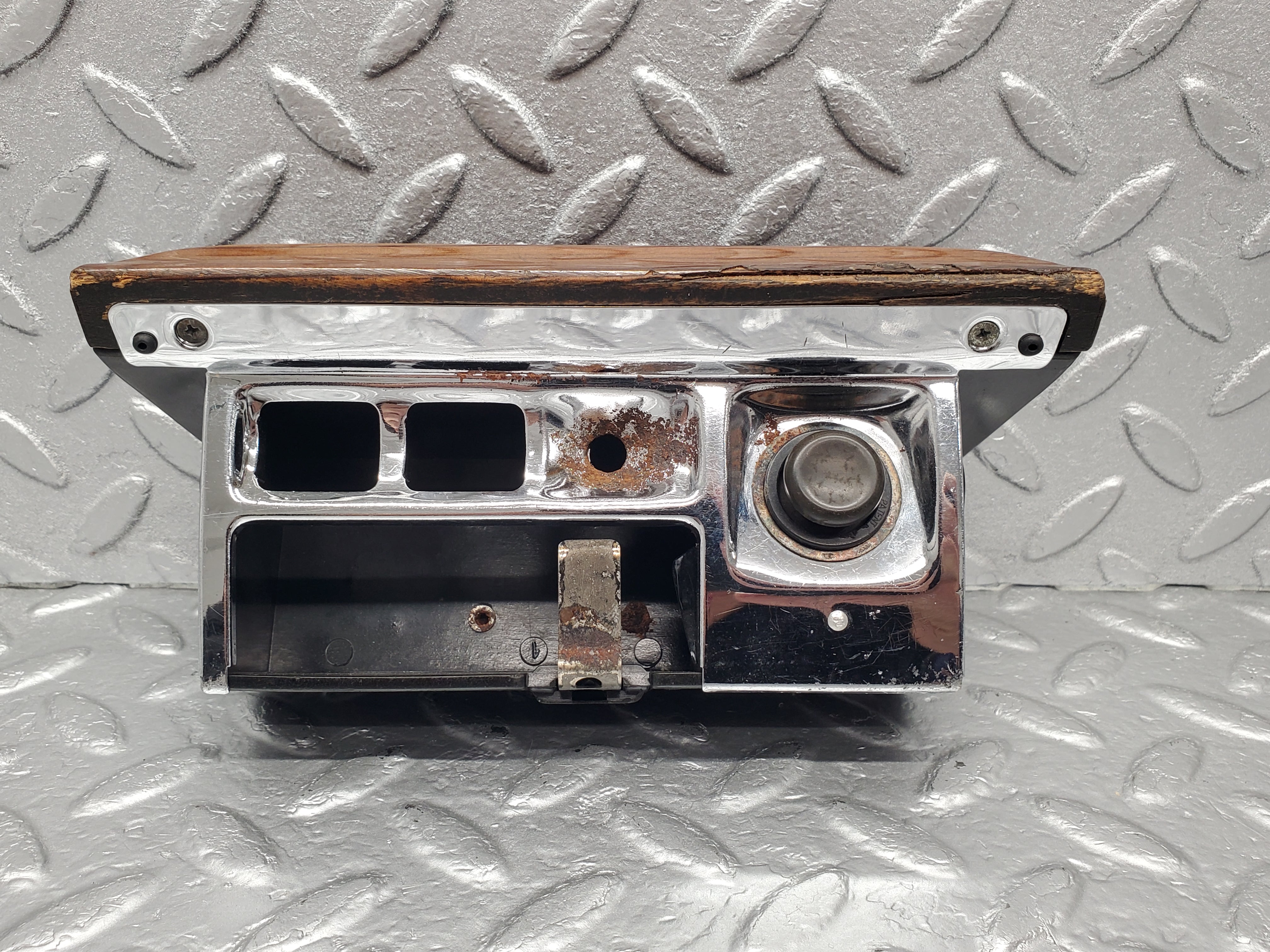 1320 Mercedes-Benz V123 240D Centre Console Ashtray Wood Finish