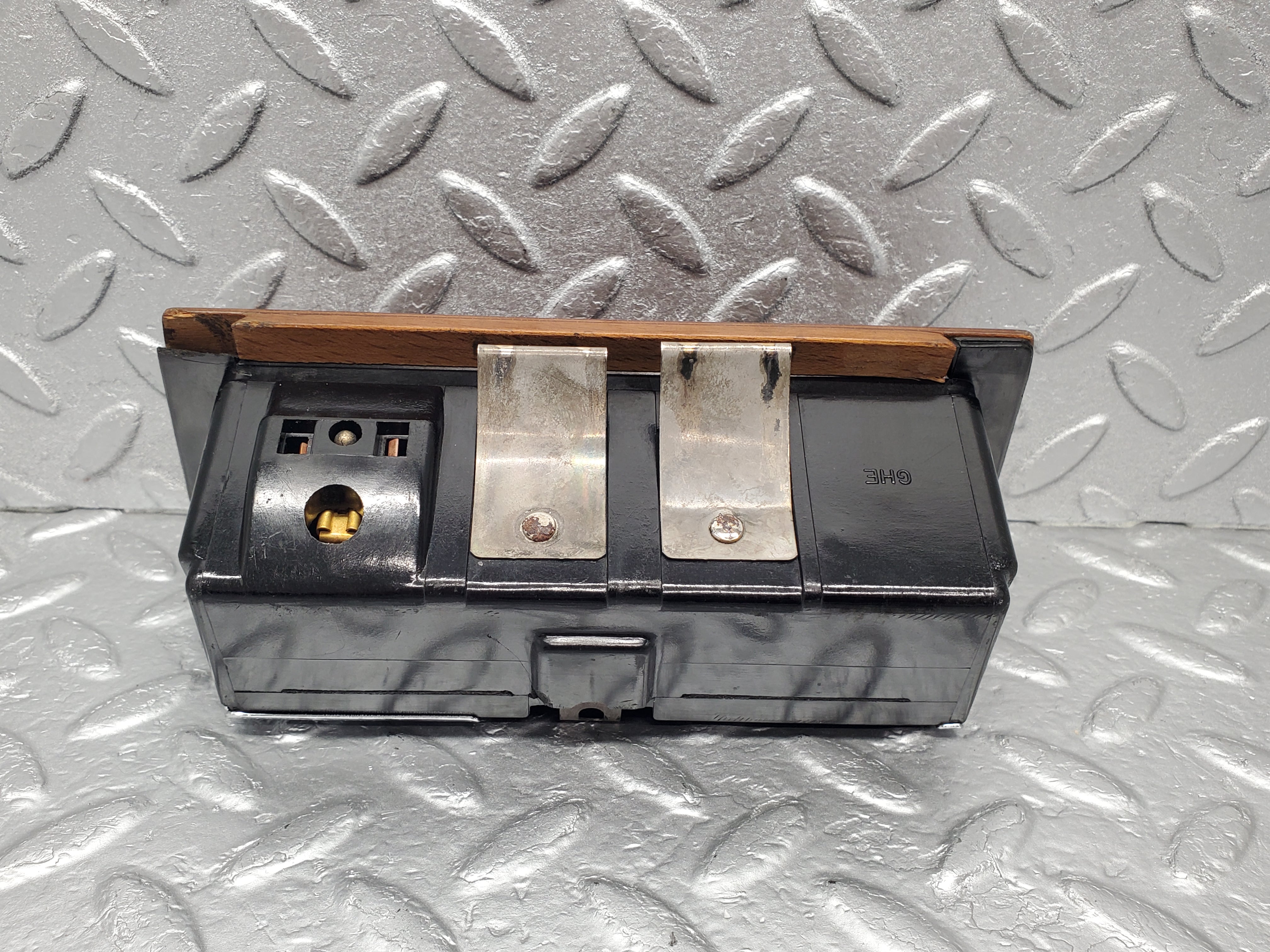 1320 Mercedes-Benz V123 240D Centre Console Ashtray Wood Finish