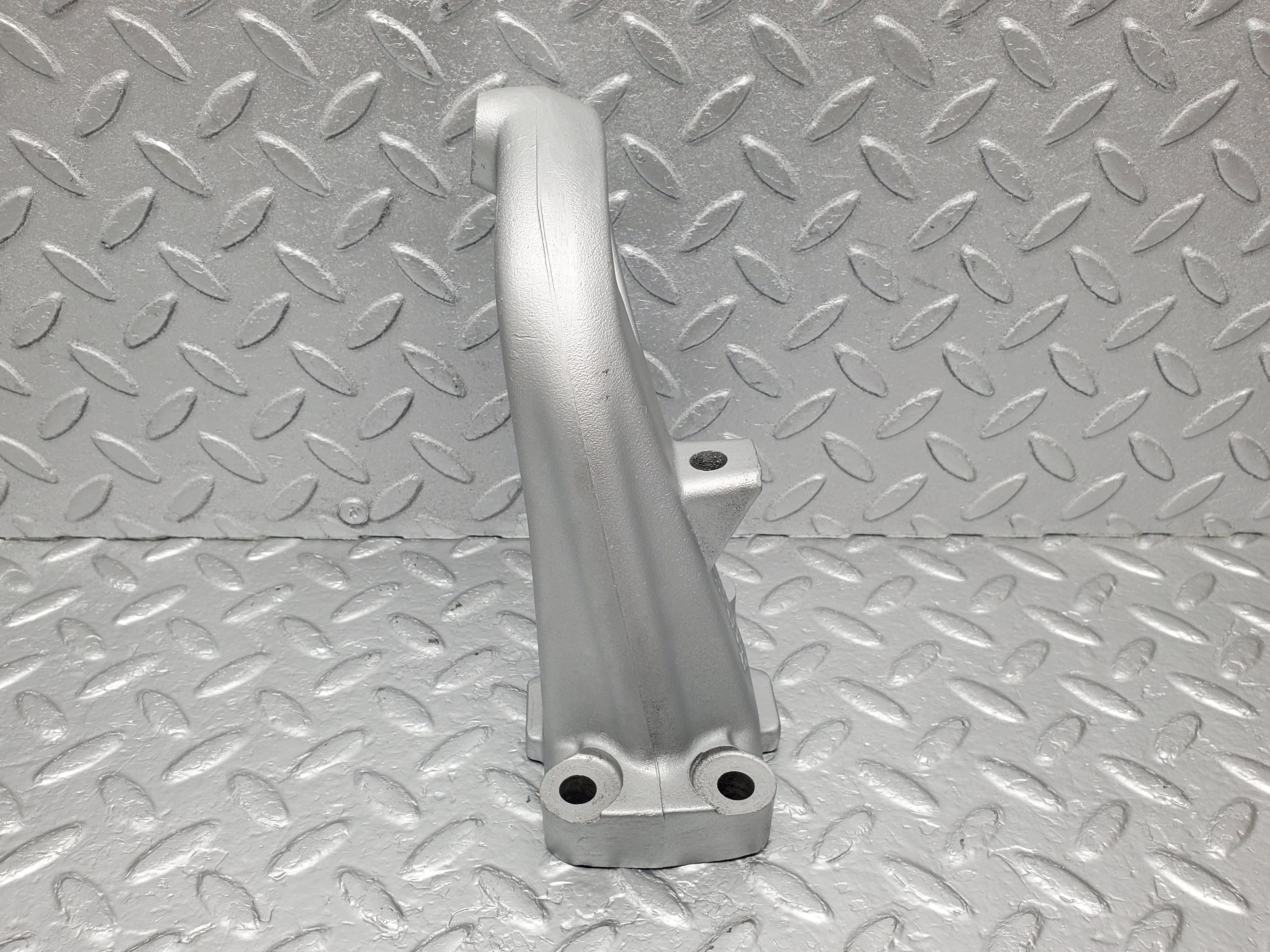 1323 Mercedes-Benz V123 240D Engine Mount Bracket Right Side 6152231404