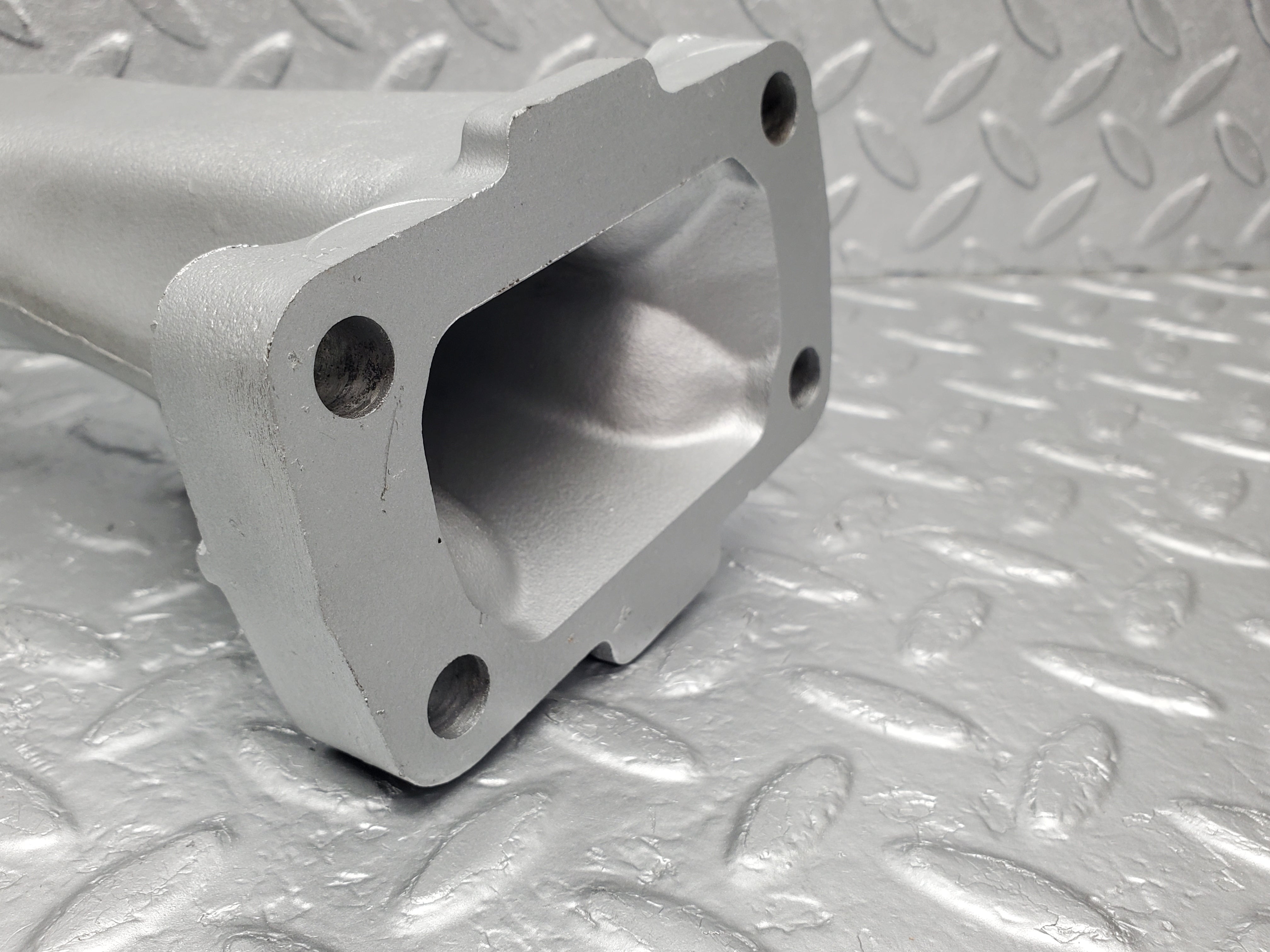 1323 Mercedes-Benz V123 240D Engine Mount Bracket Right Side 6152231404