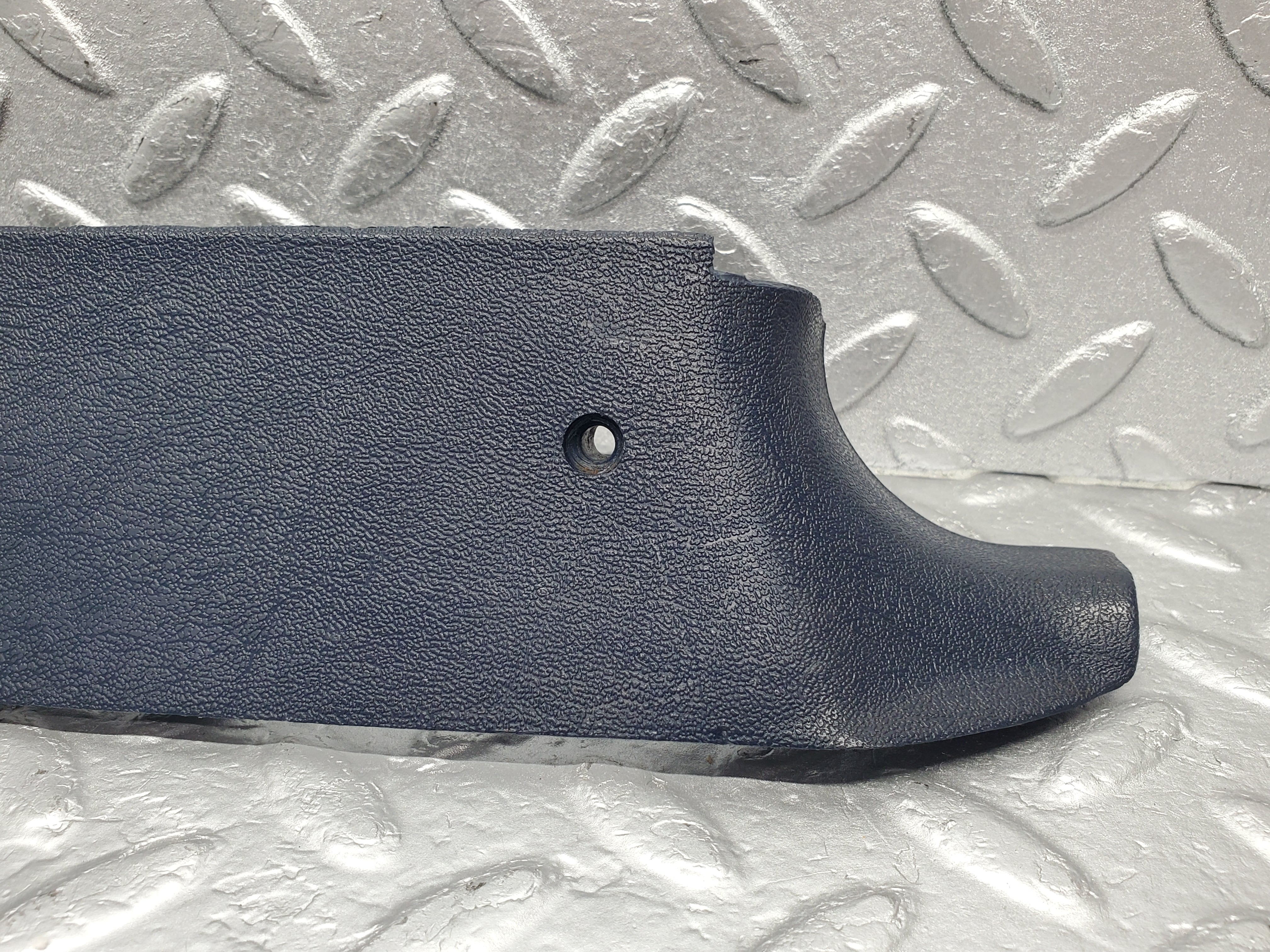 1330 Mercedes-Benz V123 240D B Pillar Bottom Cover Right Blue 1236922222