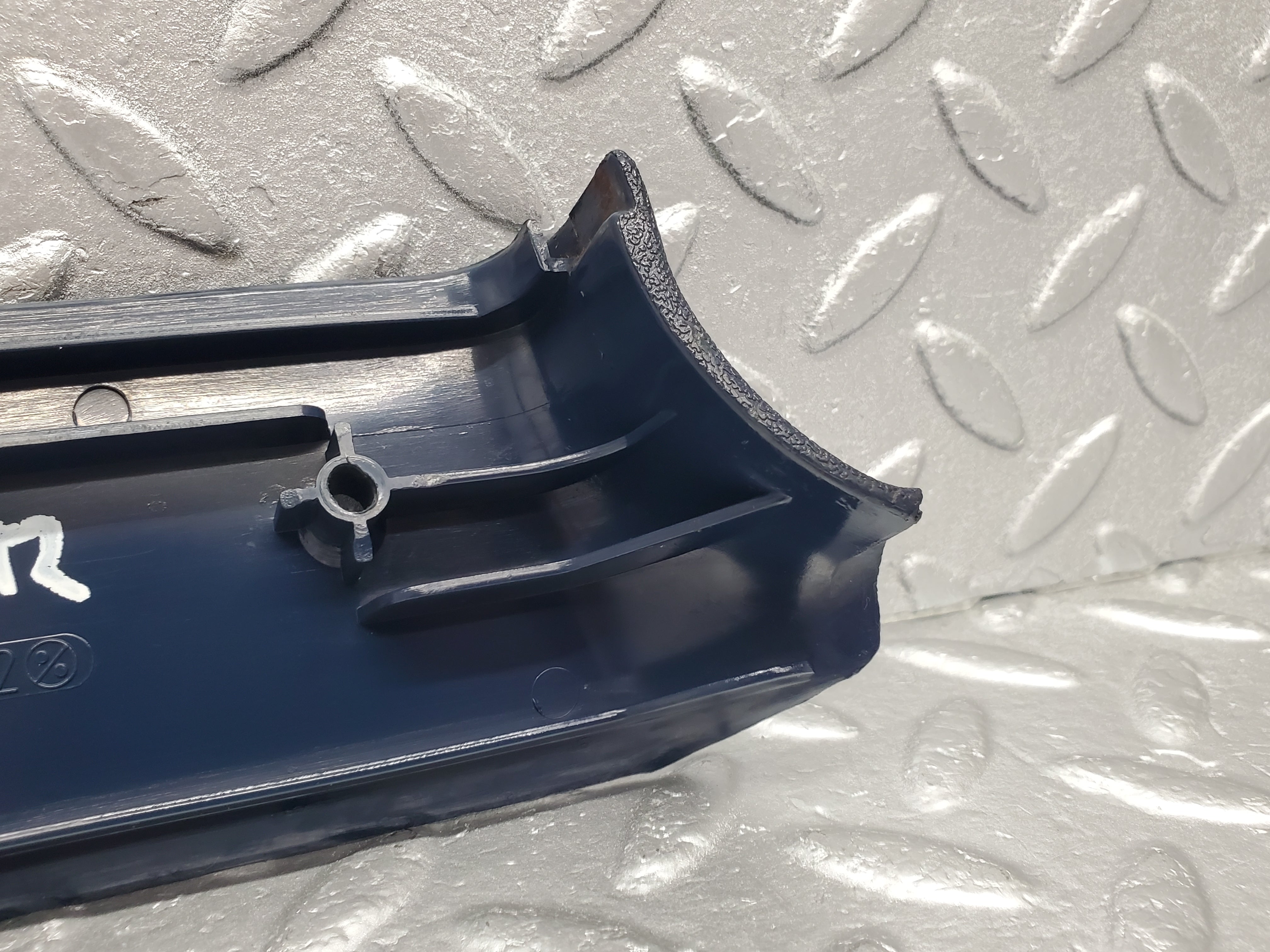 1330 Mercedes-Benz V123 240D B Pillar Bottom Cover Right Blue 1236922222