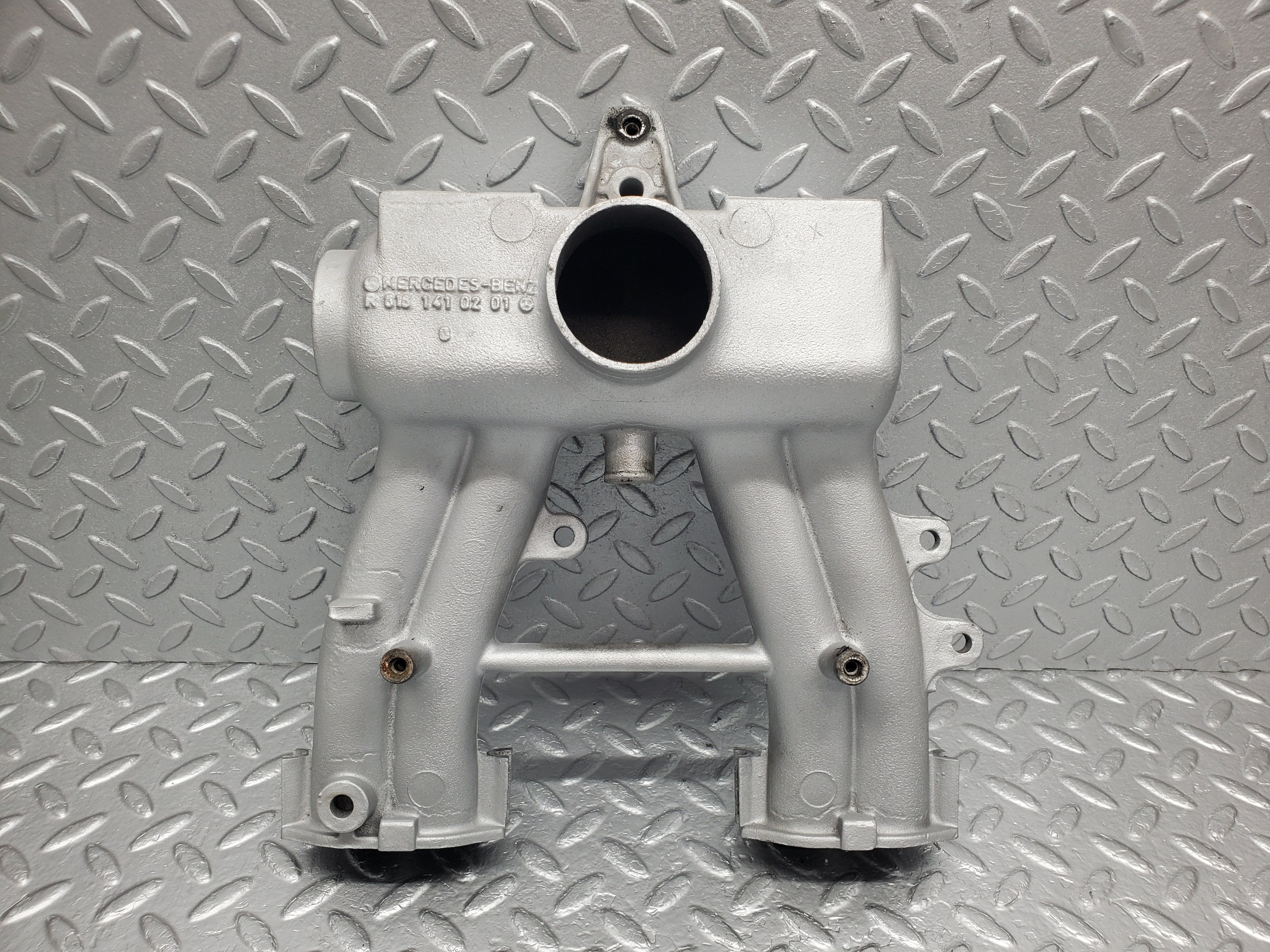 1338 Mercedes-Benz V123 240D Air Intake Manifold 6161410201