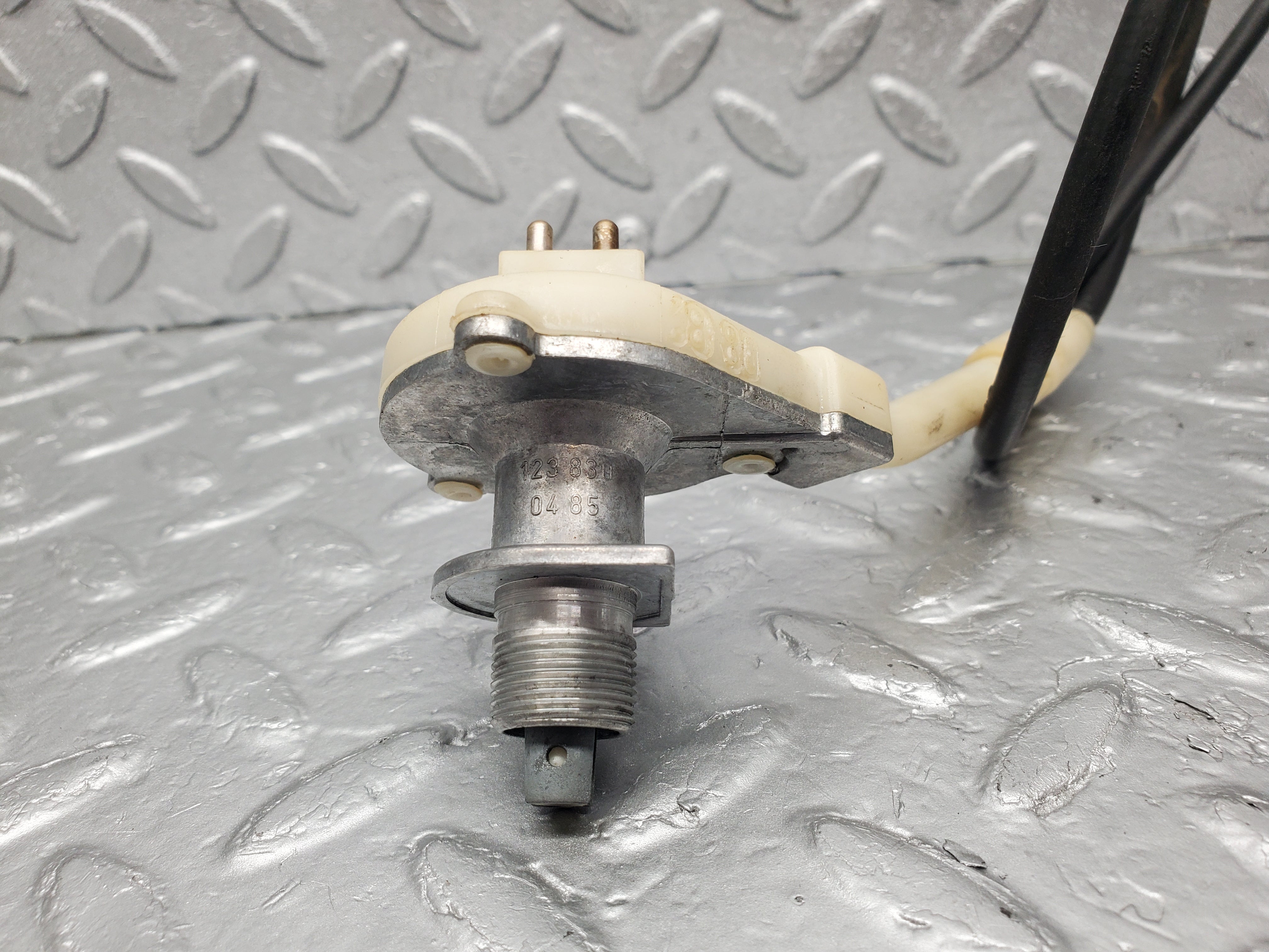 1346 Mercedes-Benz V123 240D LWB Heater Regulator 1238300485