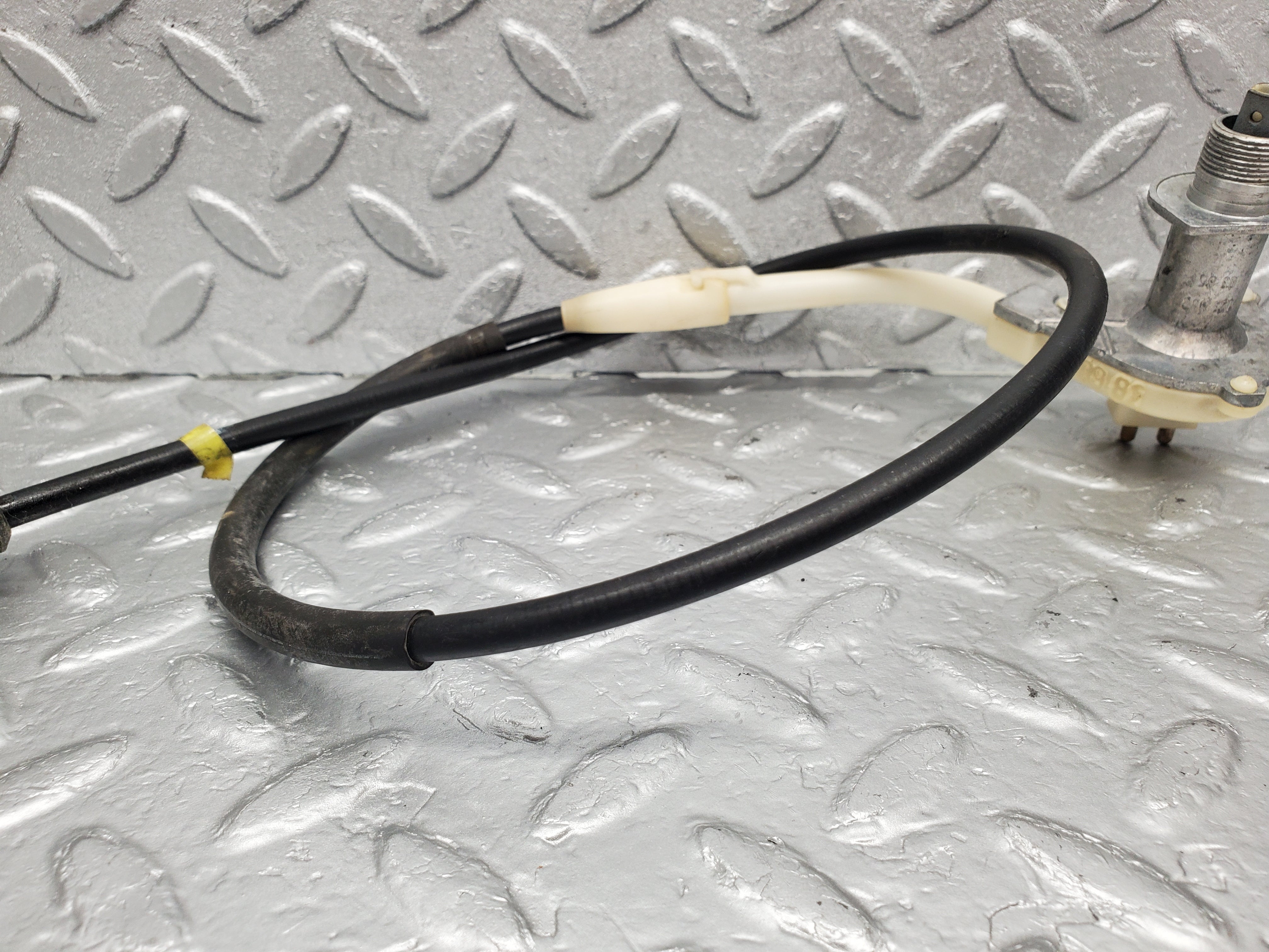 1347 Mercedes-Benz V123 240D LWB Heat Regulator Blower Regulator 1238300385