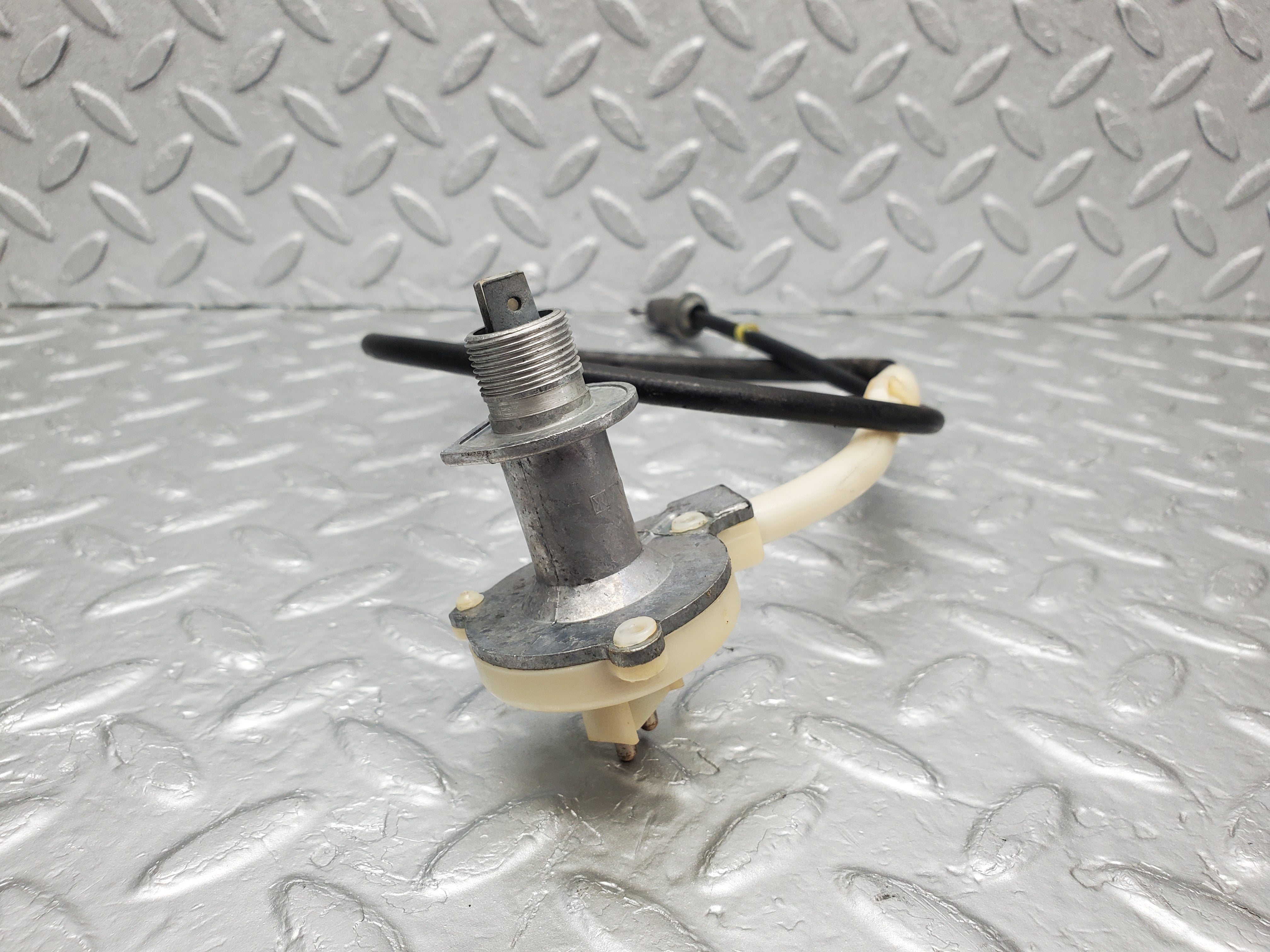 1347 Mercedes-Benz V123 240D LWB Heat Regulator Blower Regulator 1238300385