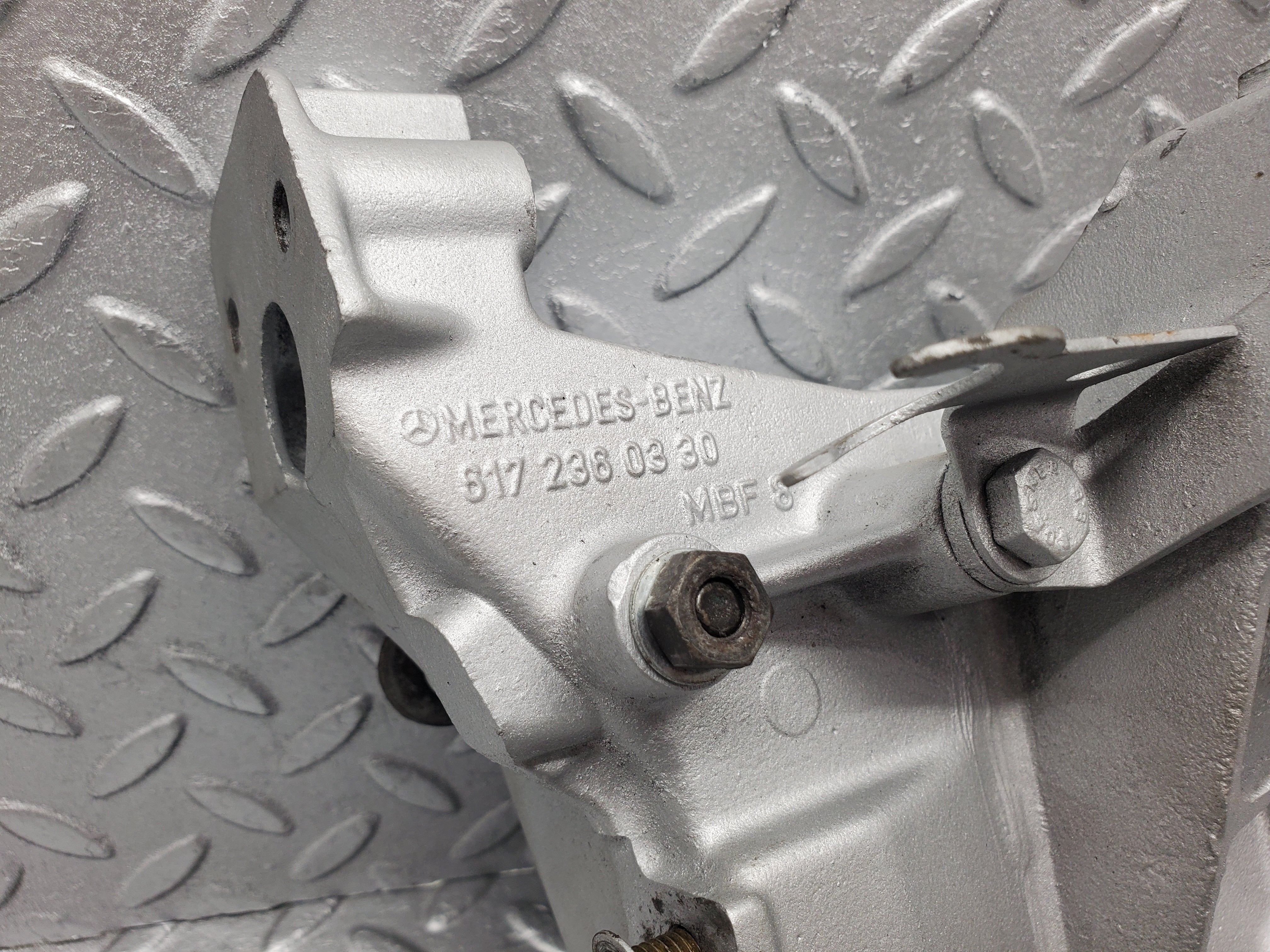 1355 Mercedes-Benz V123 240D Power Steering Pump Bracket 6172360330