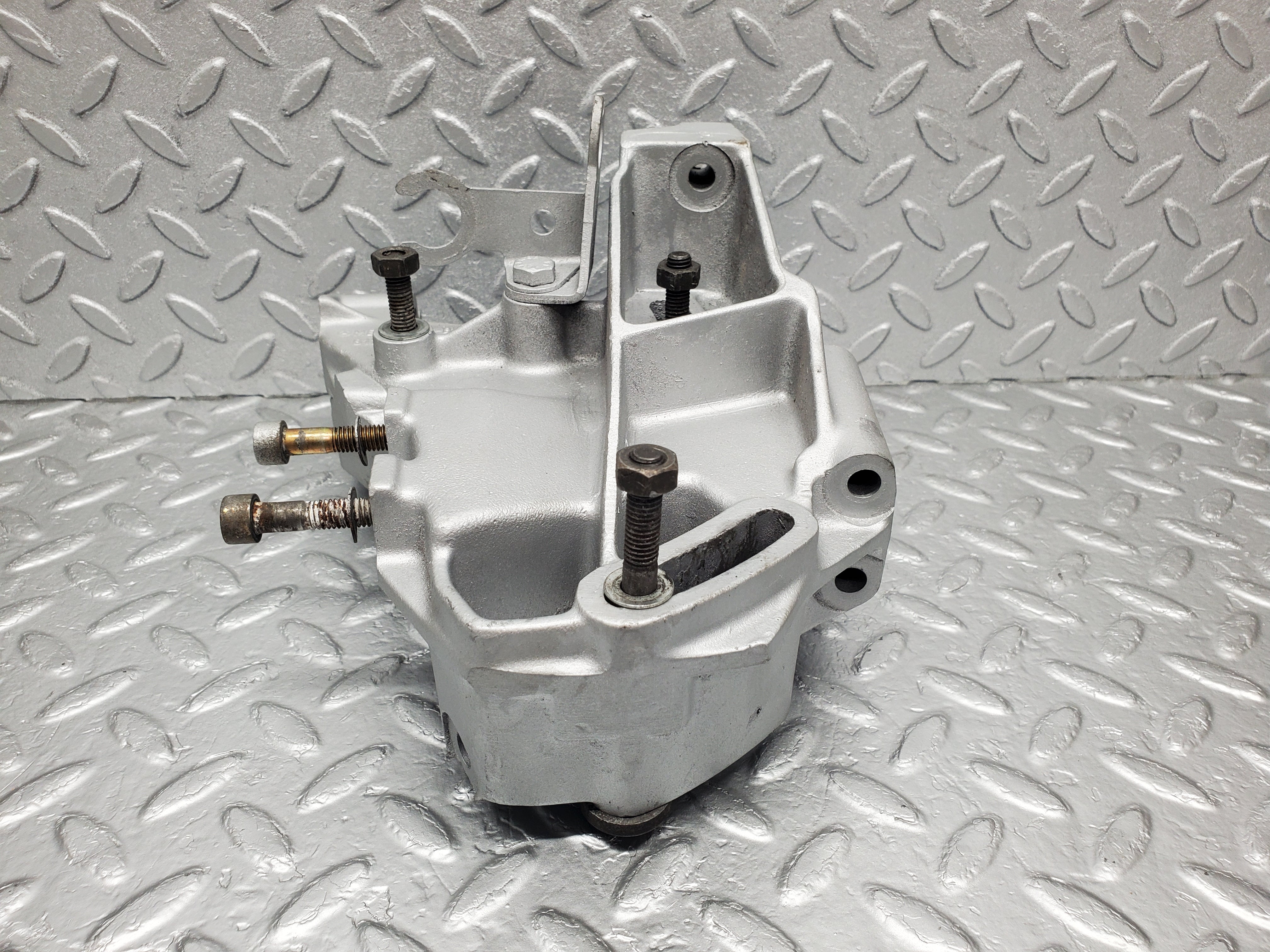 1355 Mercedes-Benz V123 240D Power Steering Pump Bracket 6172360330