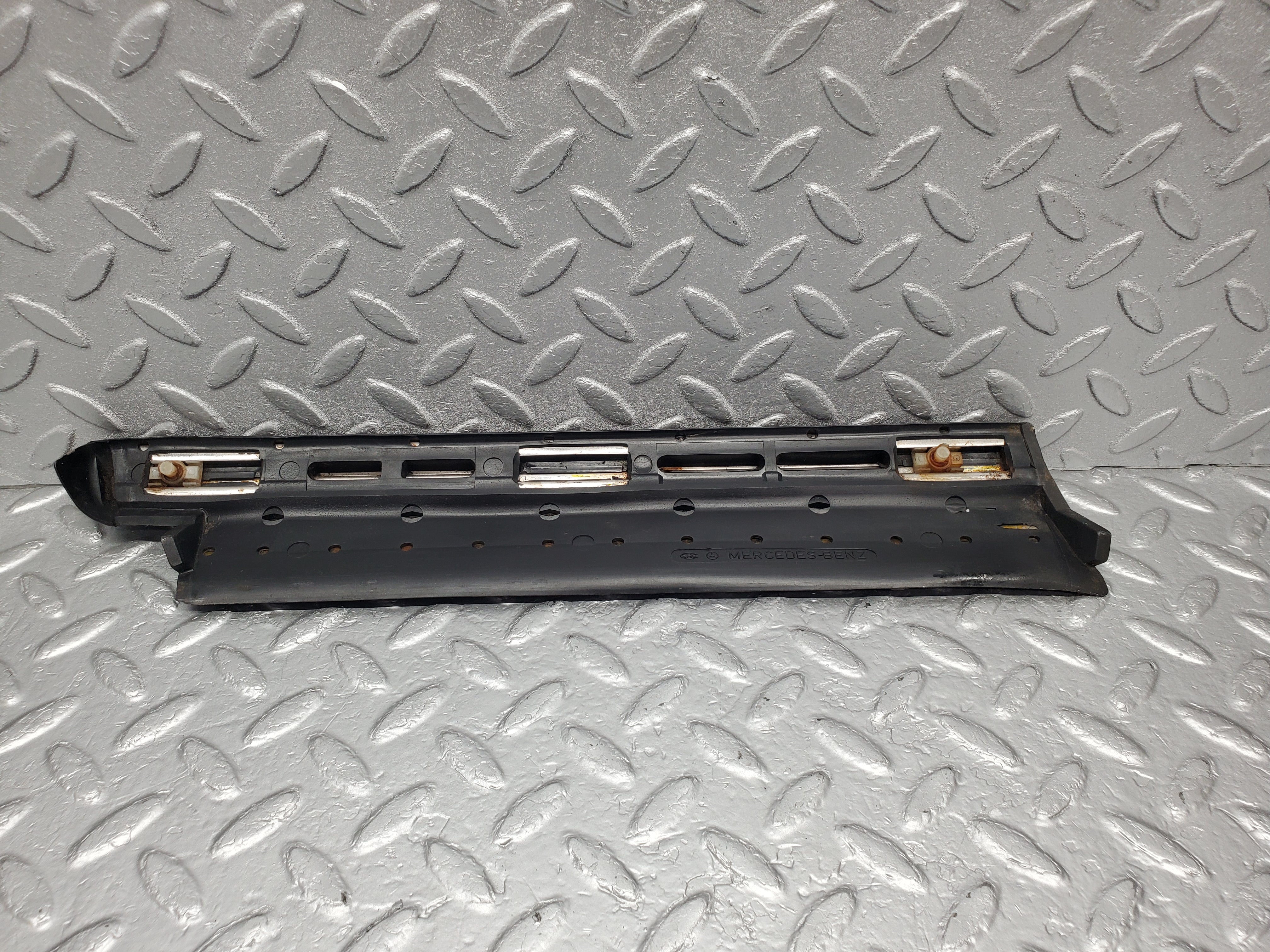 1360 Mercedes-Benz V123 240D LWB Rear Left Lower Moulding Trim