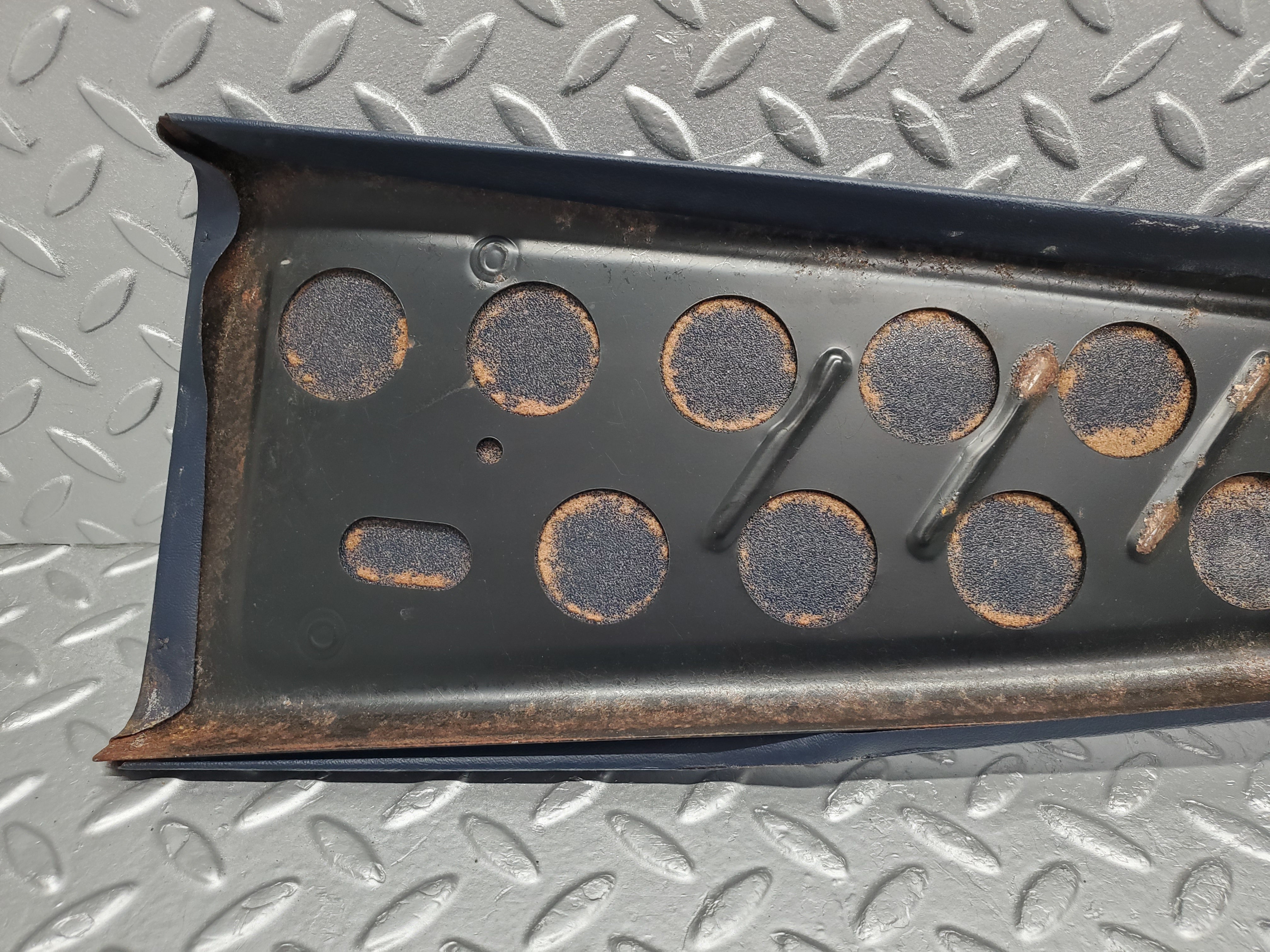 1374 Mercedes-Benz V123 240D B Pillar Cover Right Side Blue