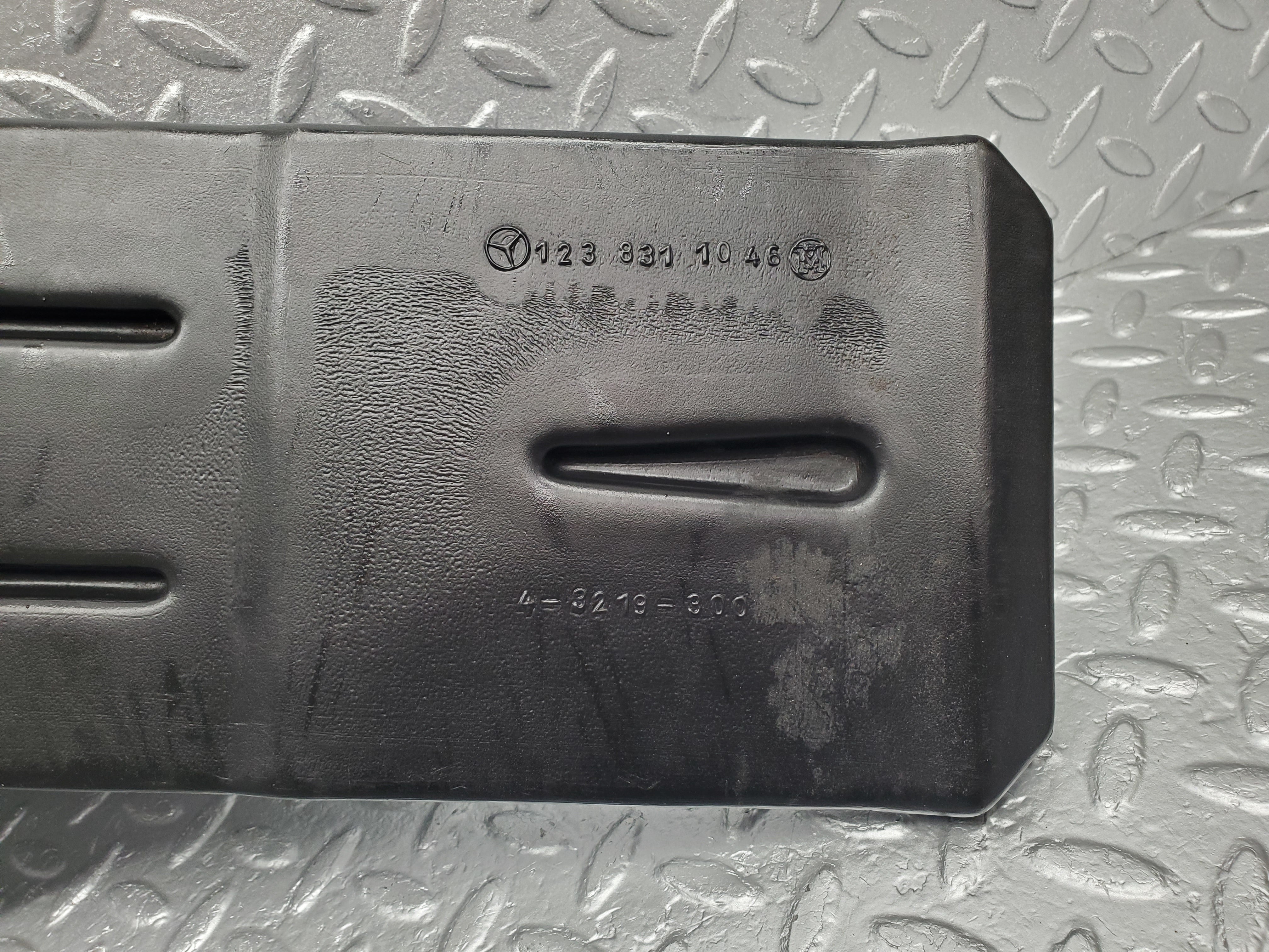 1385 Mercedes-Benz V123 240D Air Duct Heater Ventilation Right 1238311046