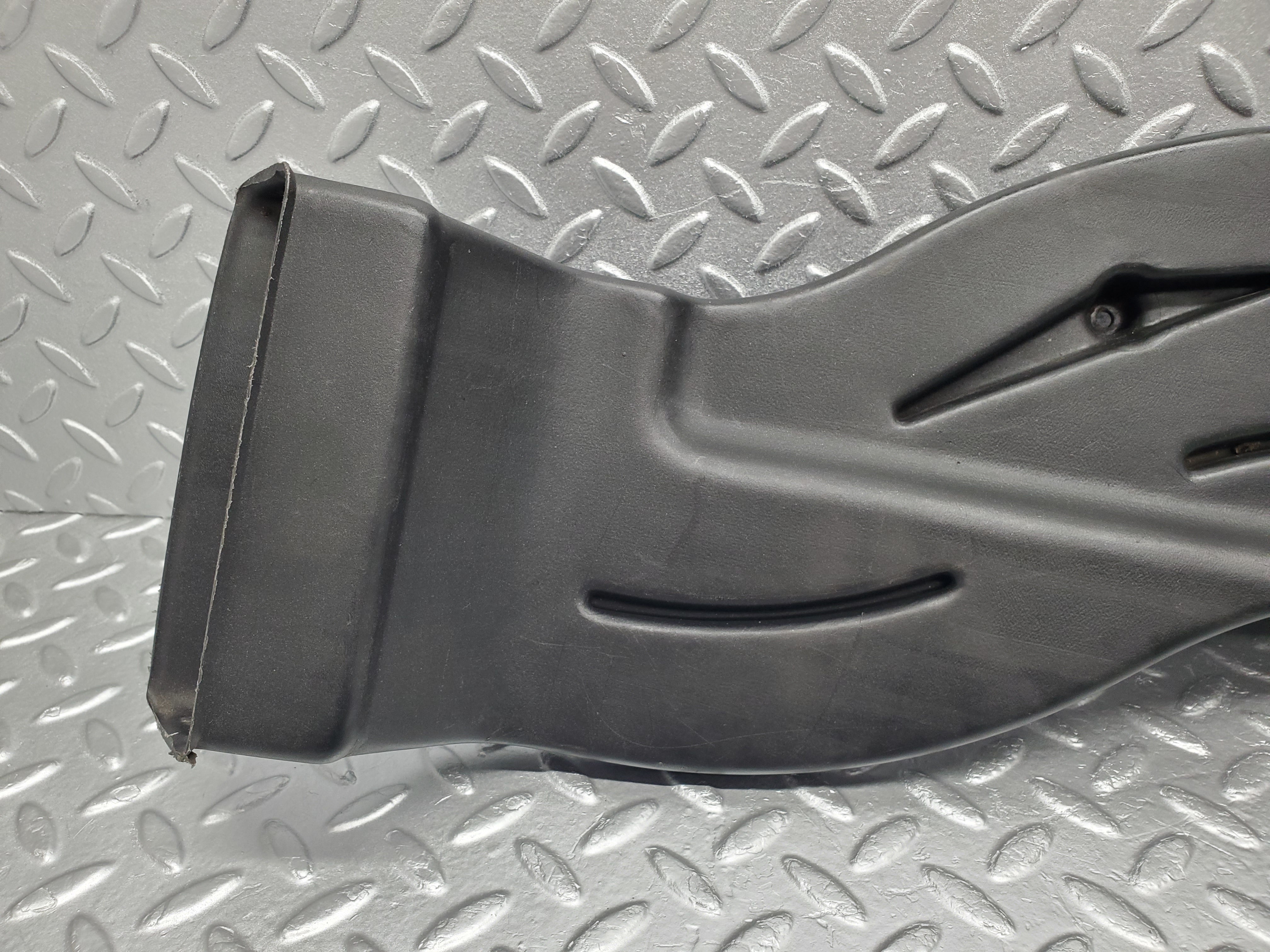 1387 Mercedes-Benz V123 240D LWB Air Duct Heater Ventilation Right 1238311246