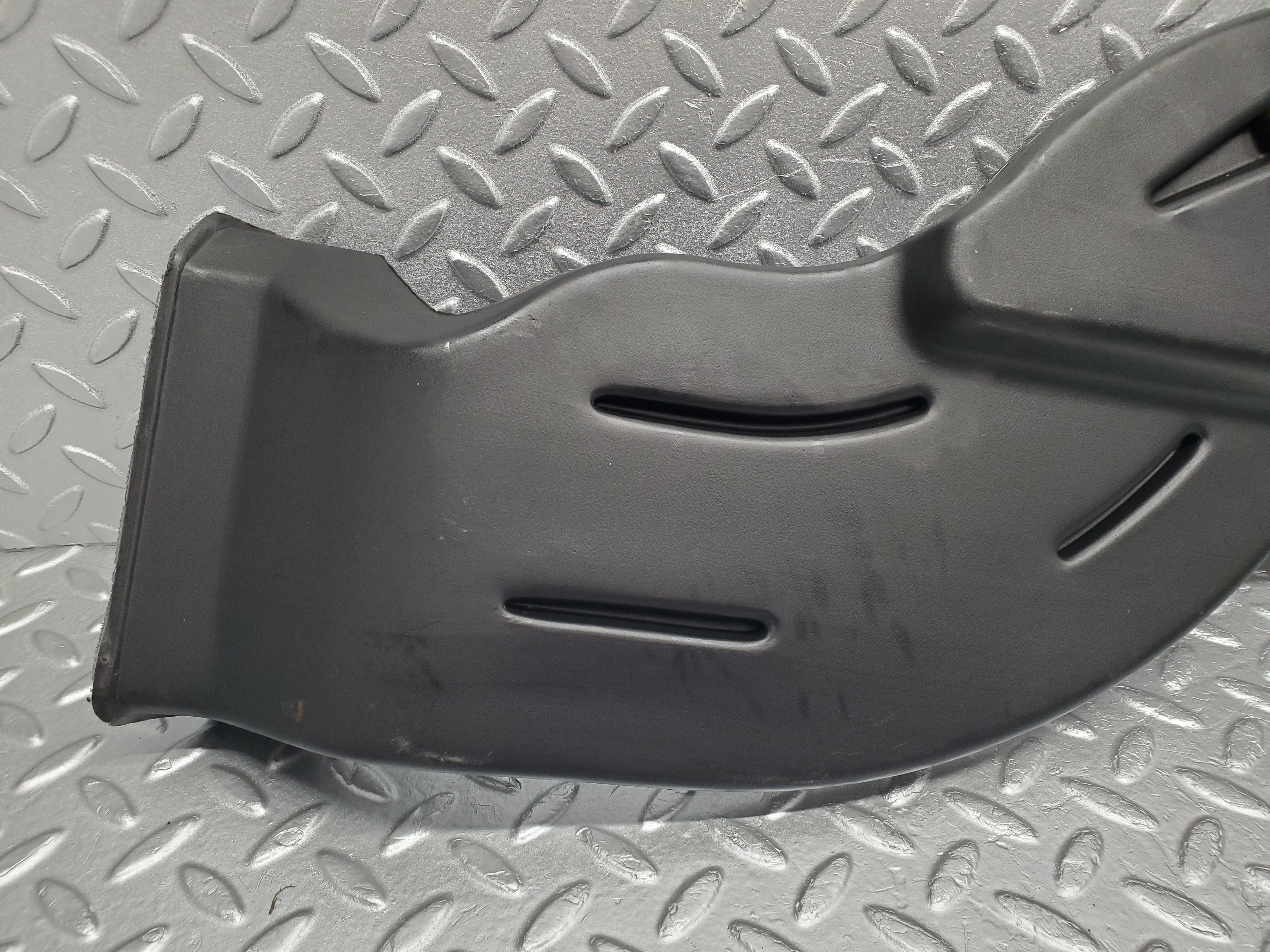 1388 Mercedes-Benz V123 240D LWB Air Duct Heater Ventilation Left 1238311246