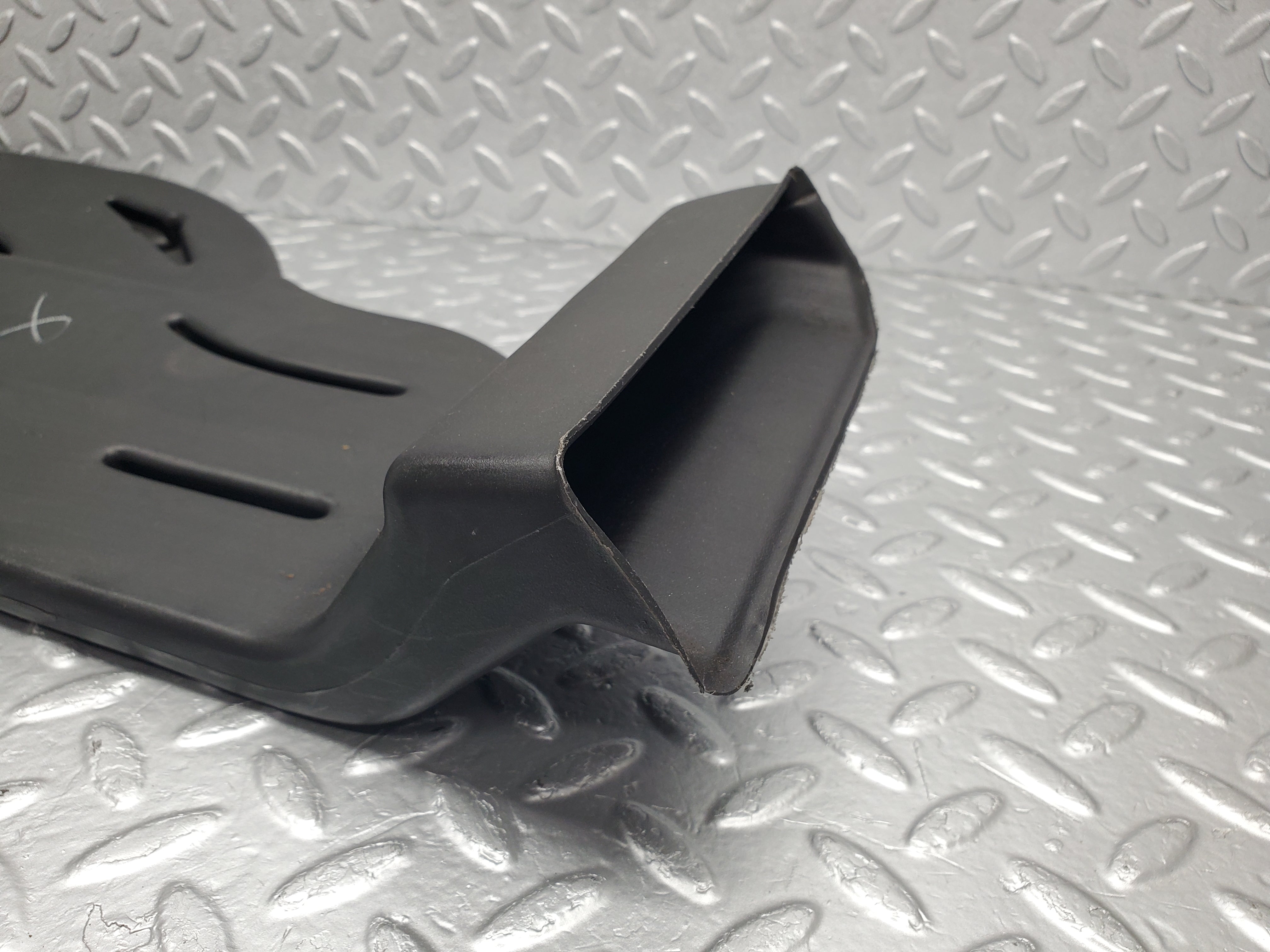 1388 Mercedes-Benz V123 240D LWB Air Duct Heater Ventilation Left 1238311246