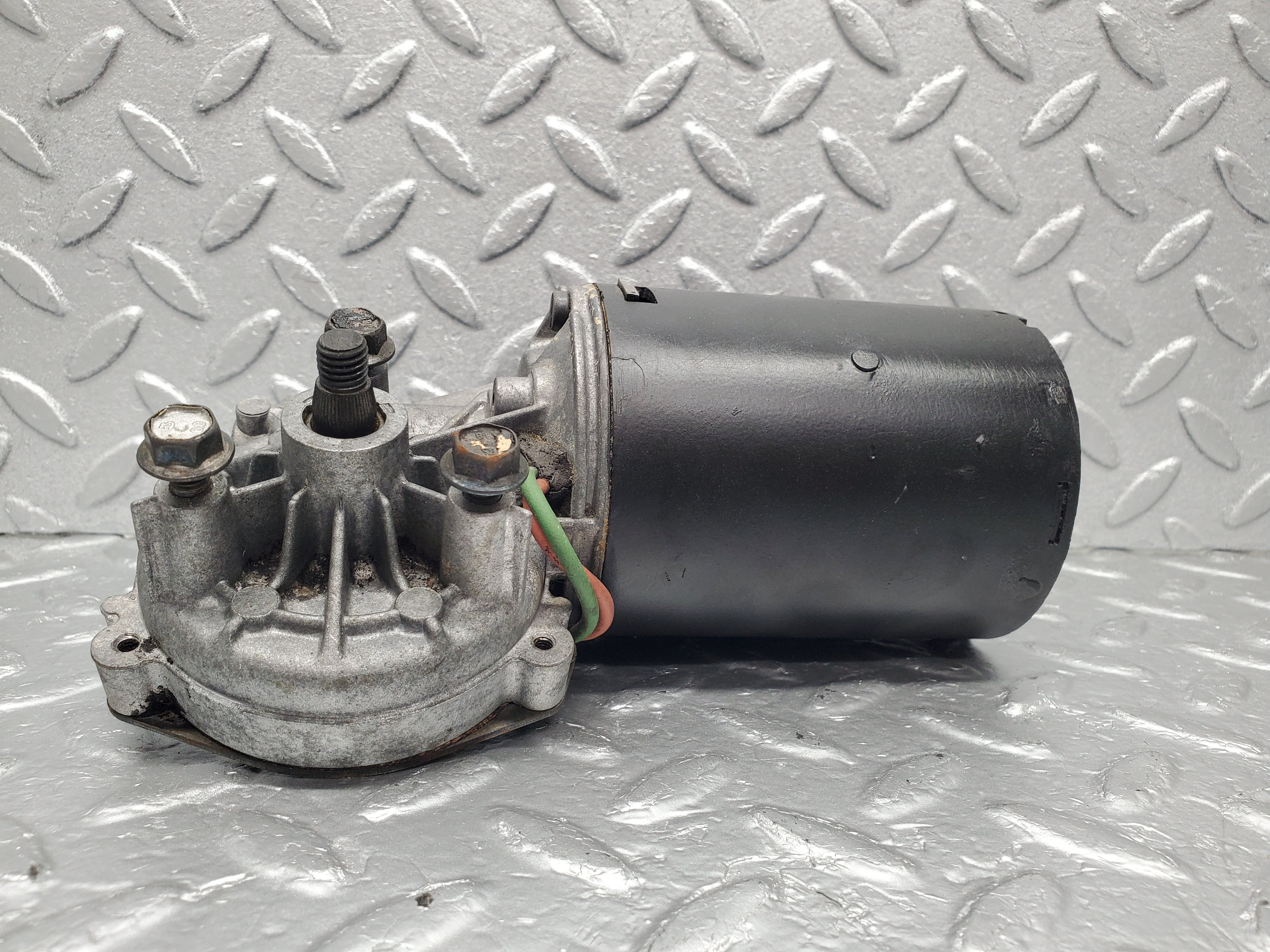 1389 Mercedes-Benz V123 240D Wiper Motor Bosch
