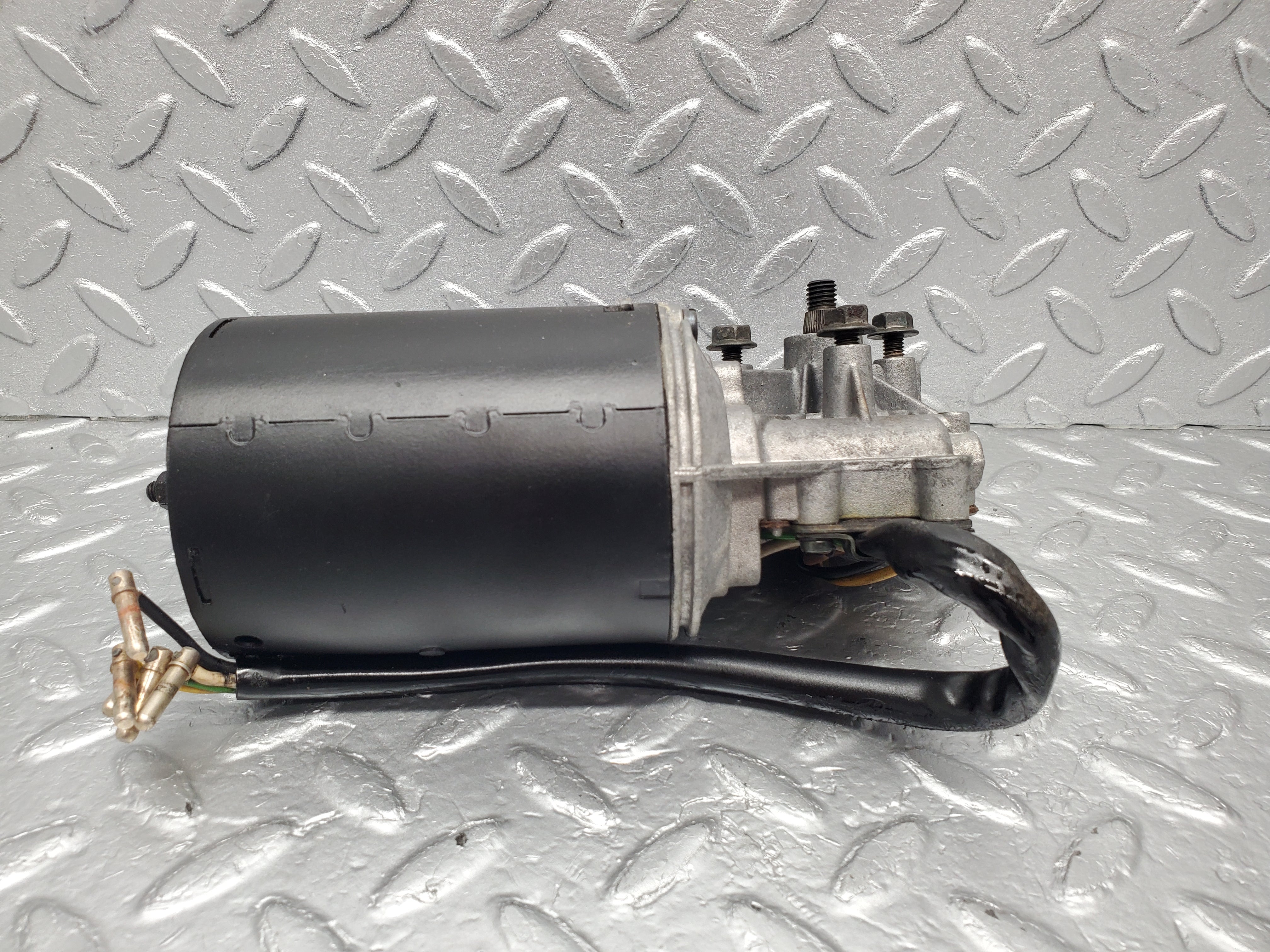 1389 Mercedes-Benz V123 240D Wiper Motor Bosch