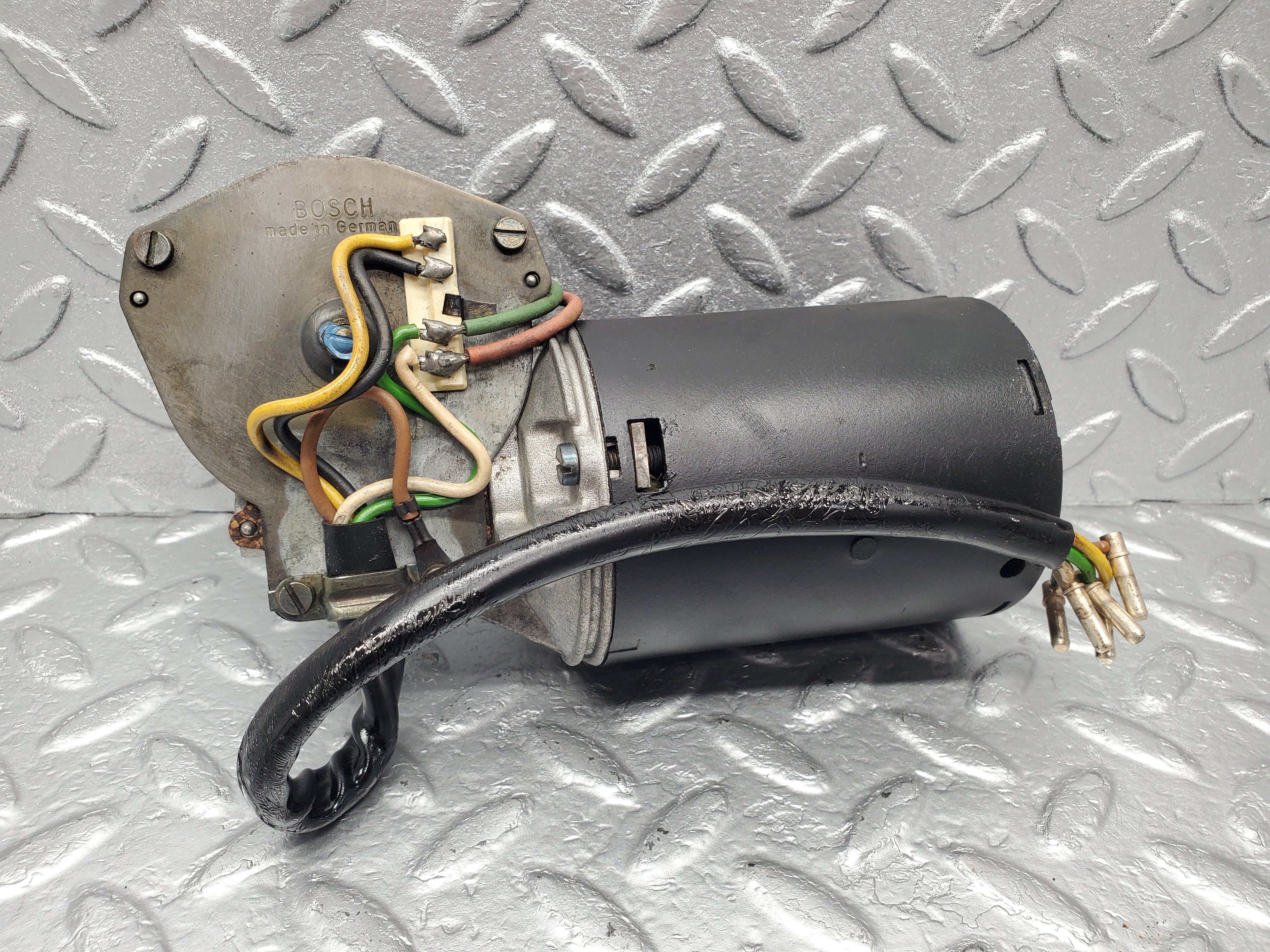 1389 Mercedes-Benz V123 240D Wiper Motor Bosch
