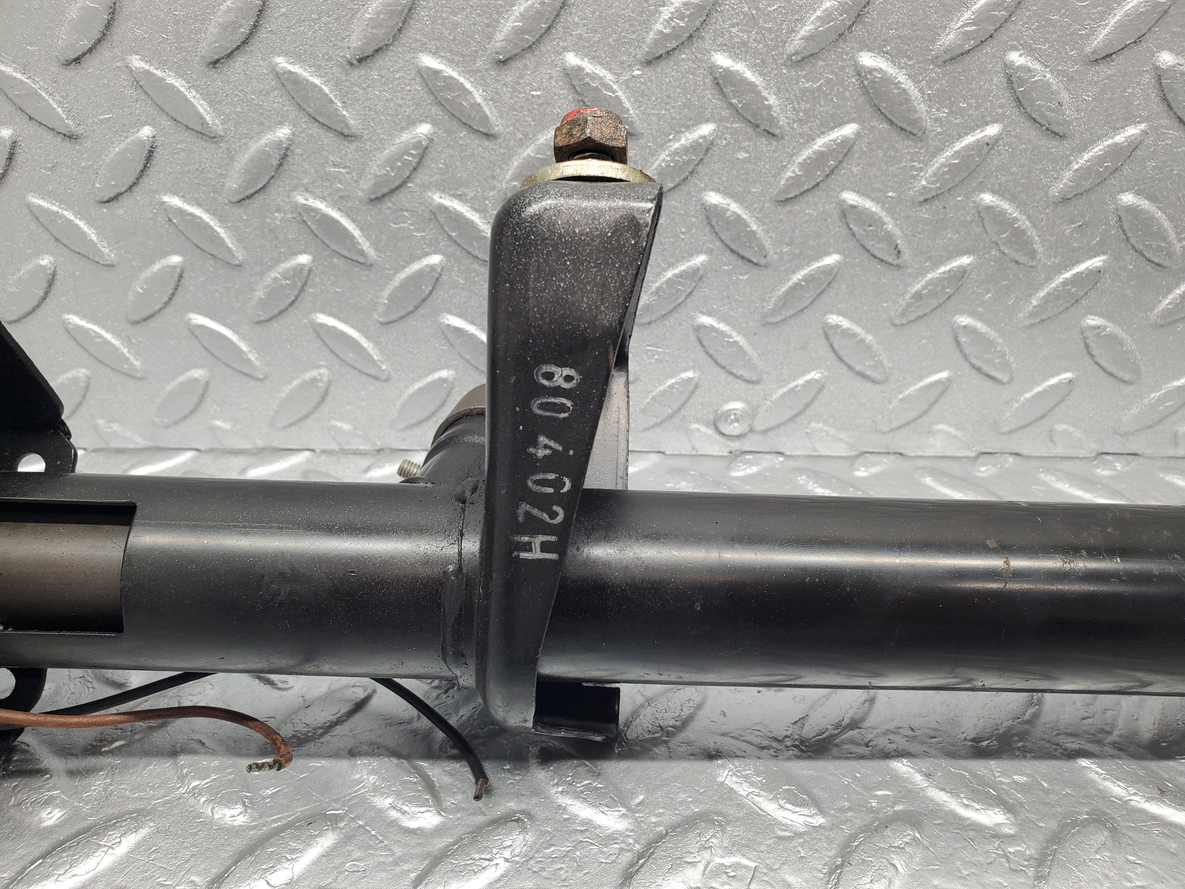 1341 Mercedes-Benz V123 240D Steering Column