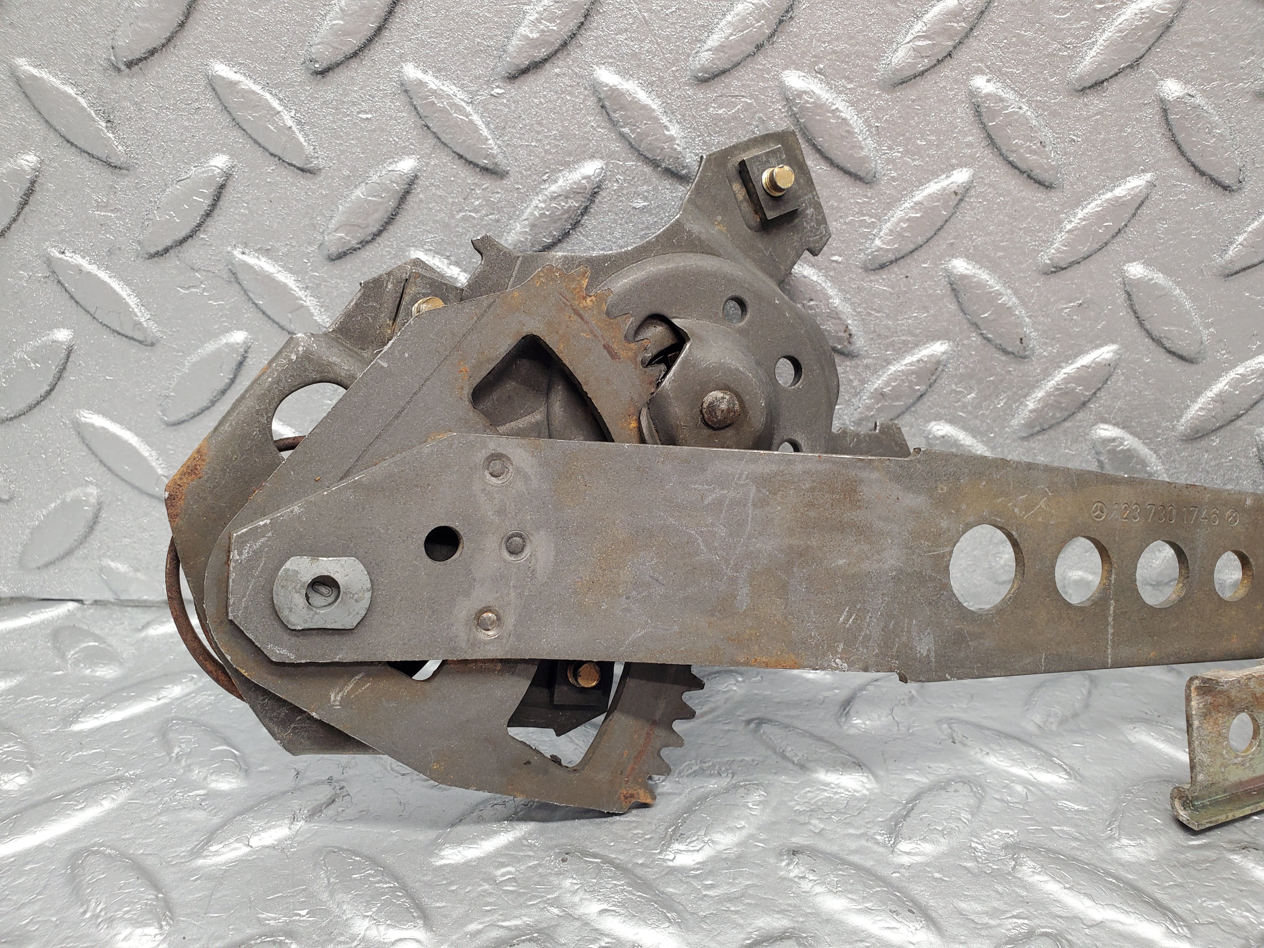 1398 Mercedes-Benz V123 240D Rear Left Manual Window Regulator 1237301746