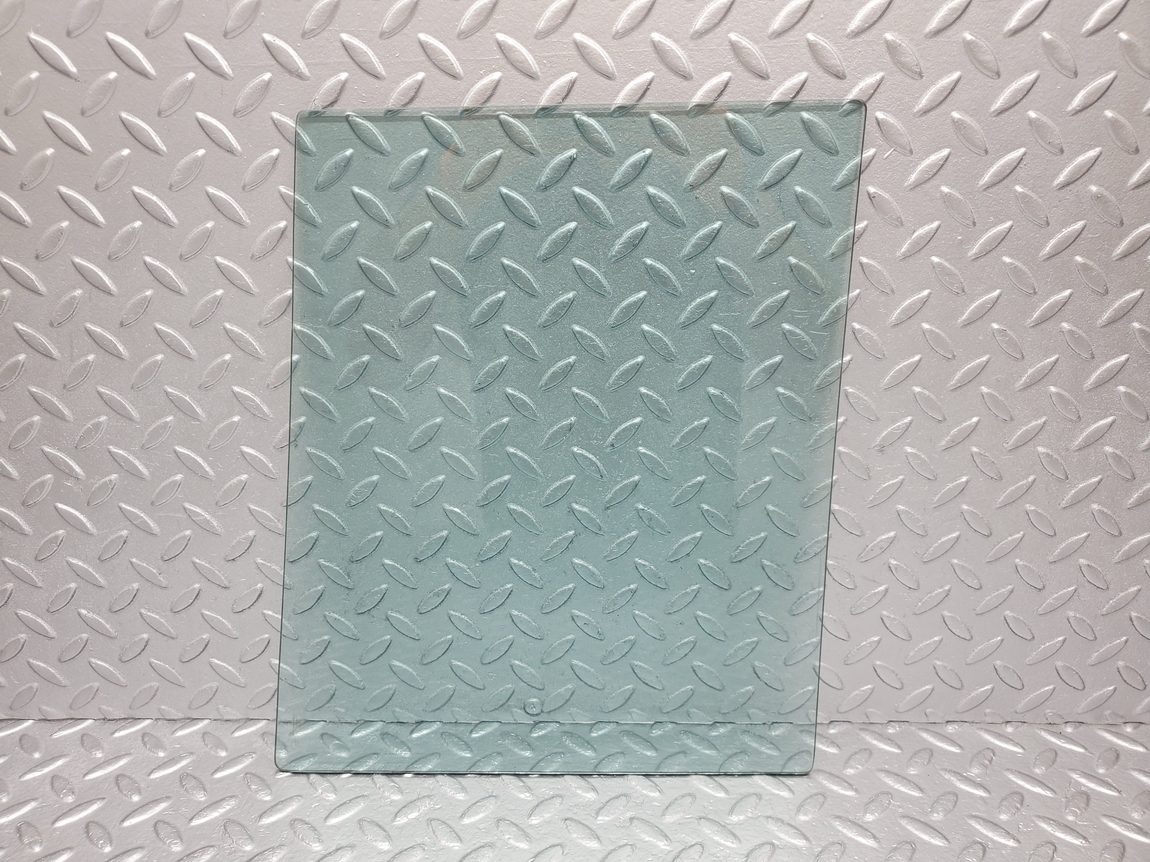 1403 Mercedes-Benz V123 240D LWB Rear Right Door Window Glass