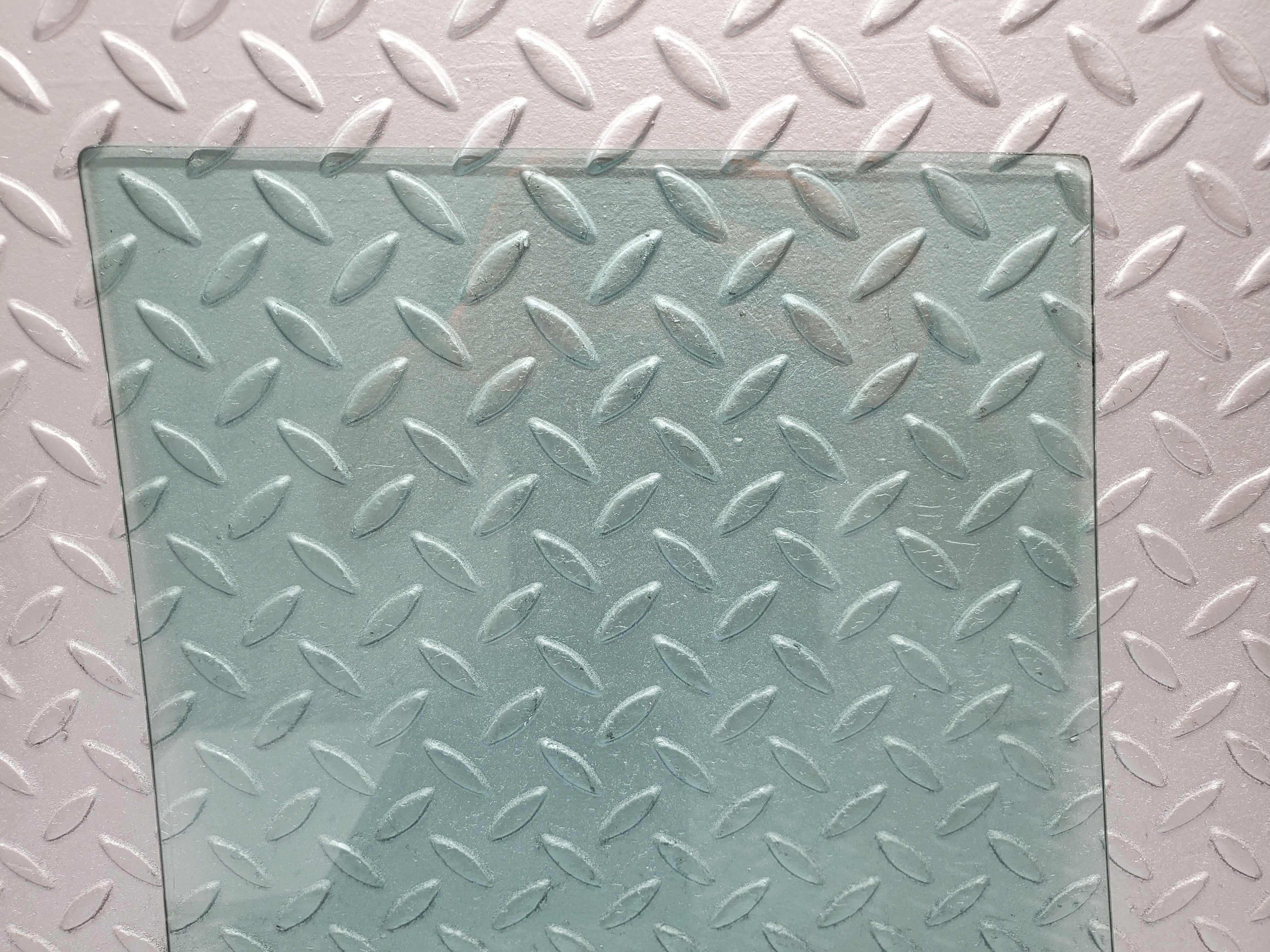 1404 Mercedes-Benz V123 240D LWB Rear Left Door Window Glass