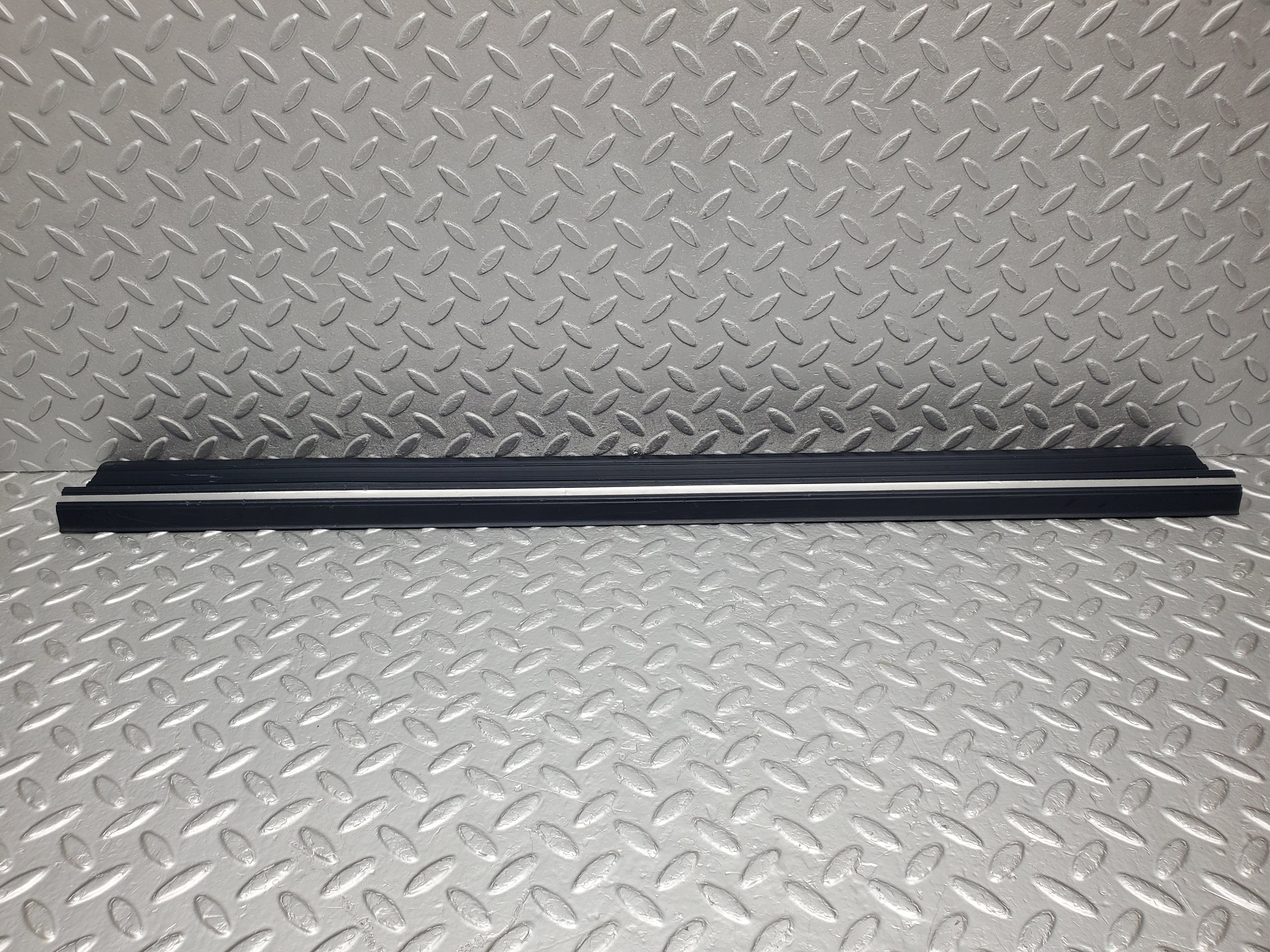 1402 Mercedes-Benz V123 240D LWB Rear Door Sill Trim Blue