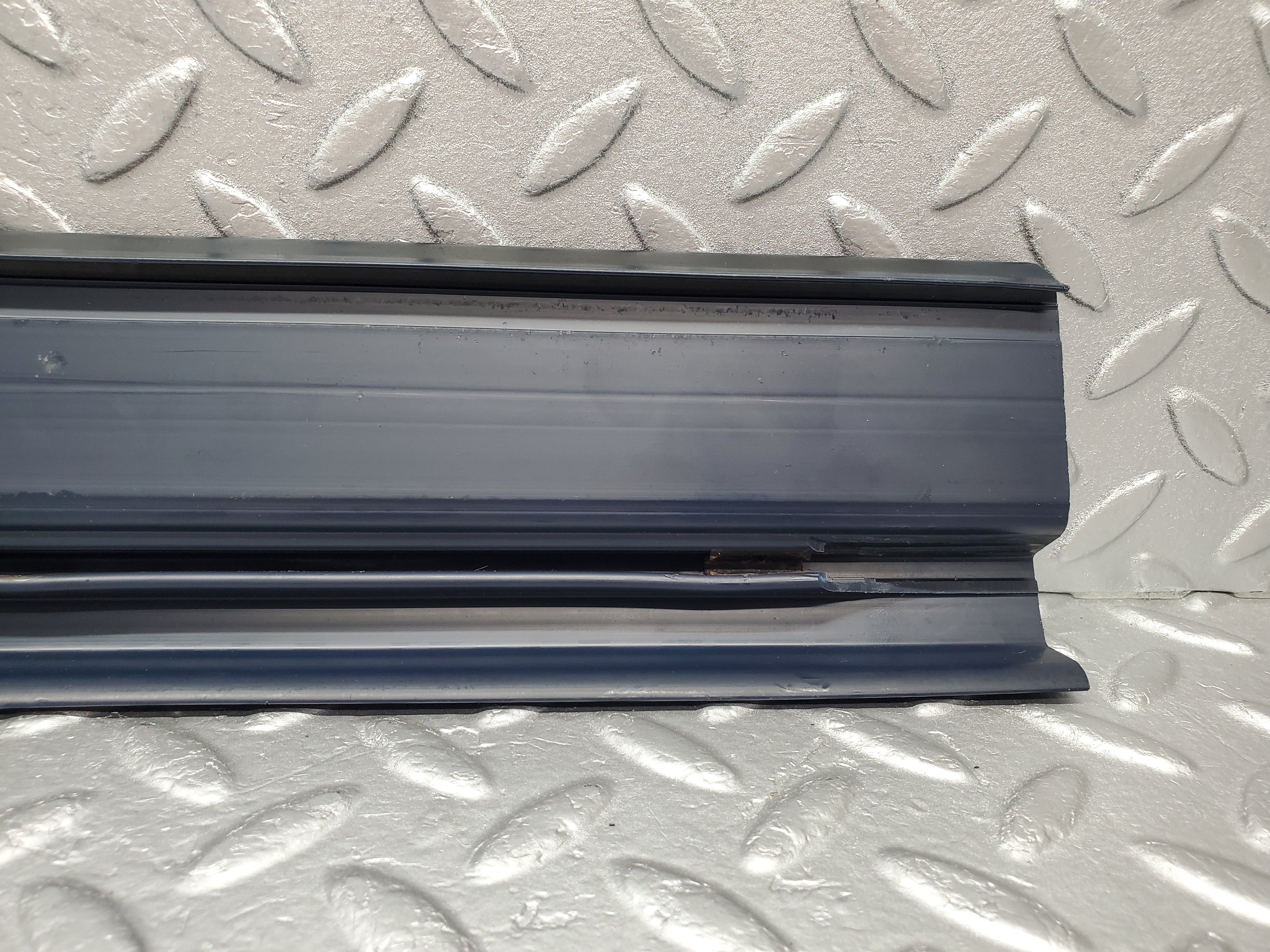 1402 Mercedes-Benz V123 240D LWB Rear Door Sill Trim Blue