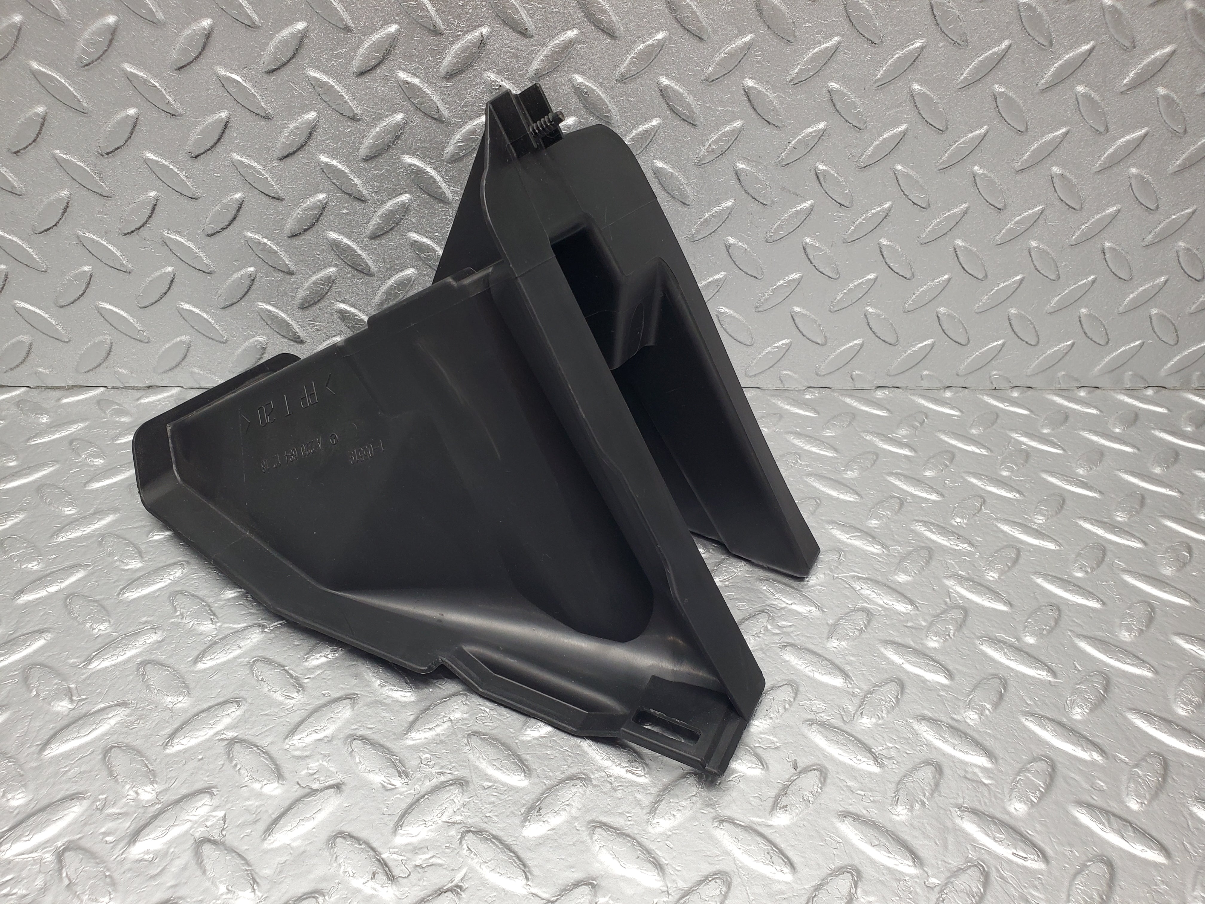 1485 Mercedes-Benz W220 S430 Brake Pedal Surround Cover 2206841218