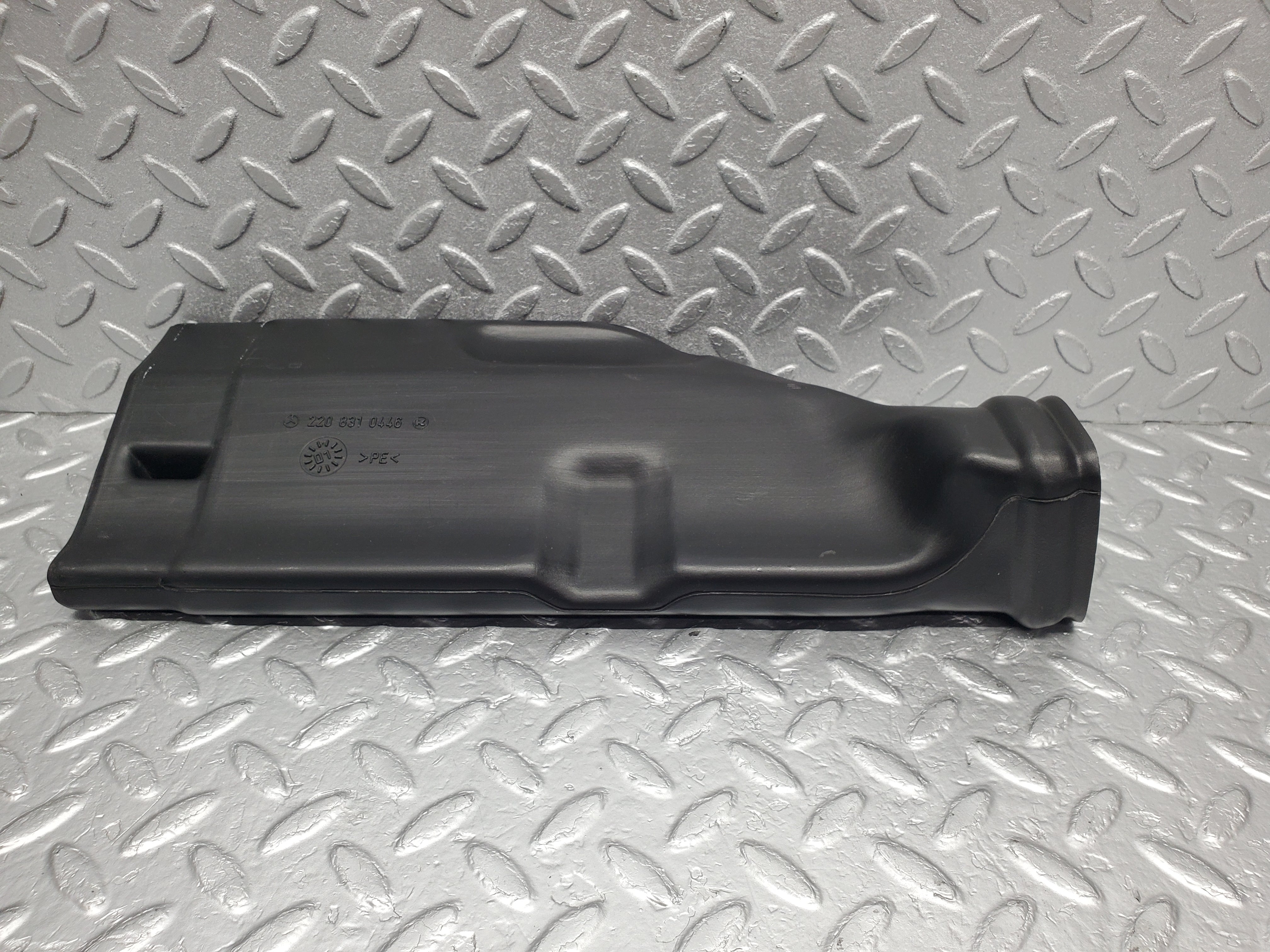 1487 Mercedes-Benz W220 S430 Air Duct Pipe 2208310446