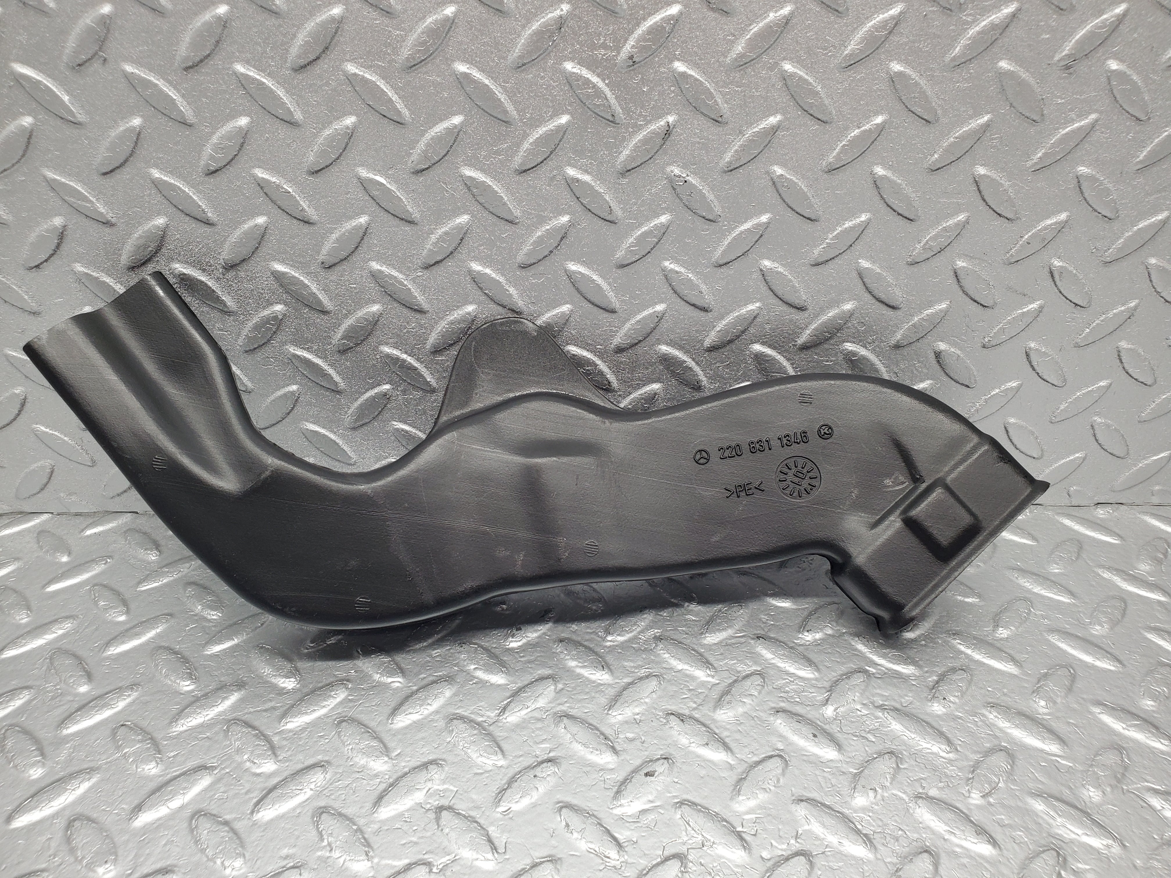 1488 Mercedes-Benz W220 S430 Air Guide Duct Pipe 2208311346
