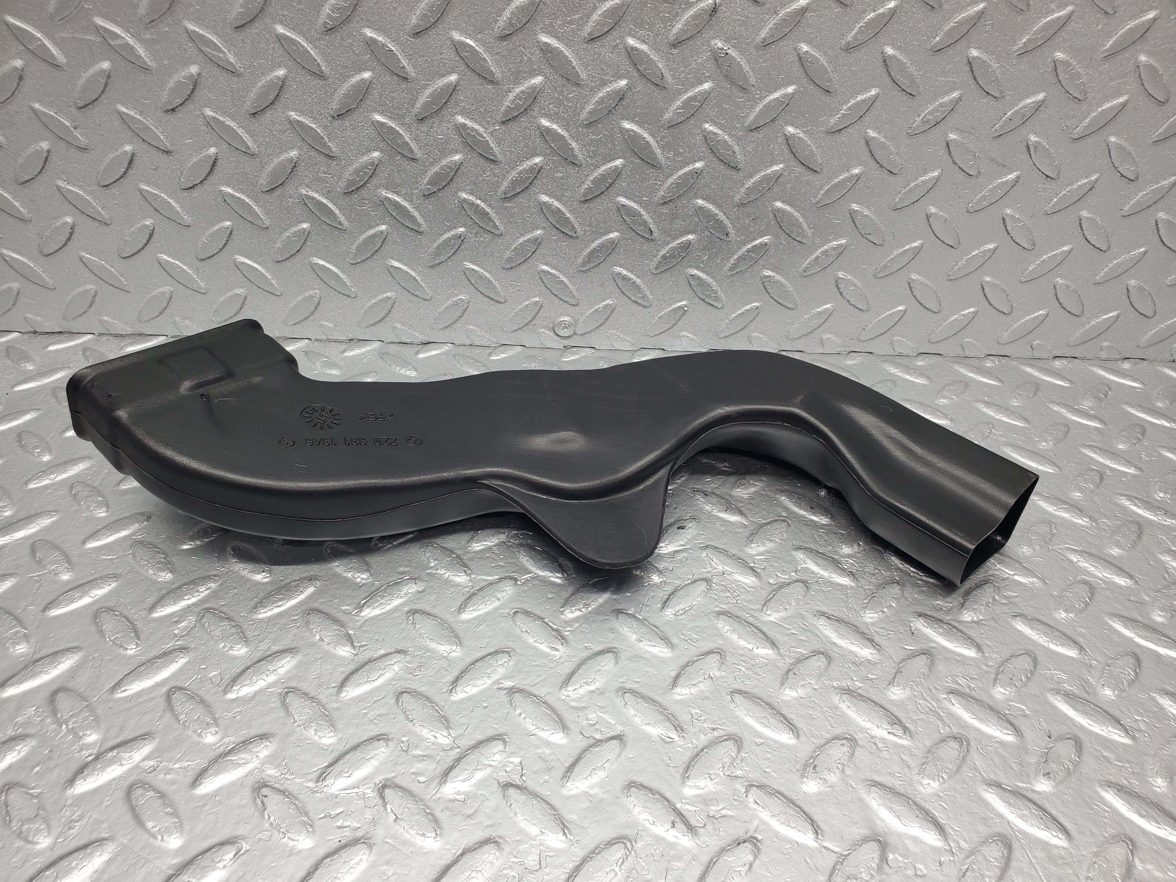 1488 Mercedes-Benz W220 S430 Air Guide Duct Pipe 2208311346