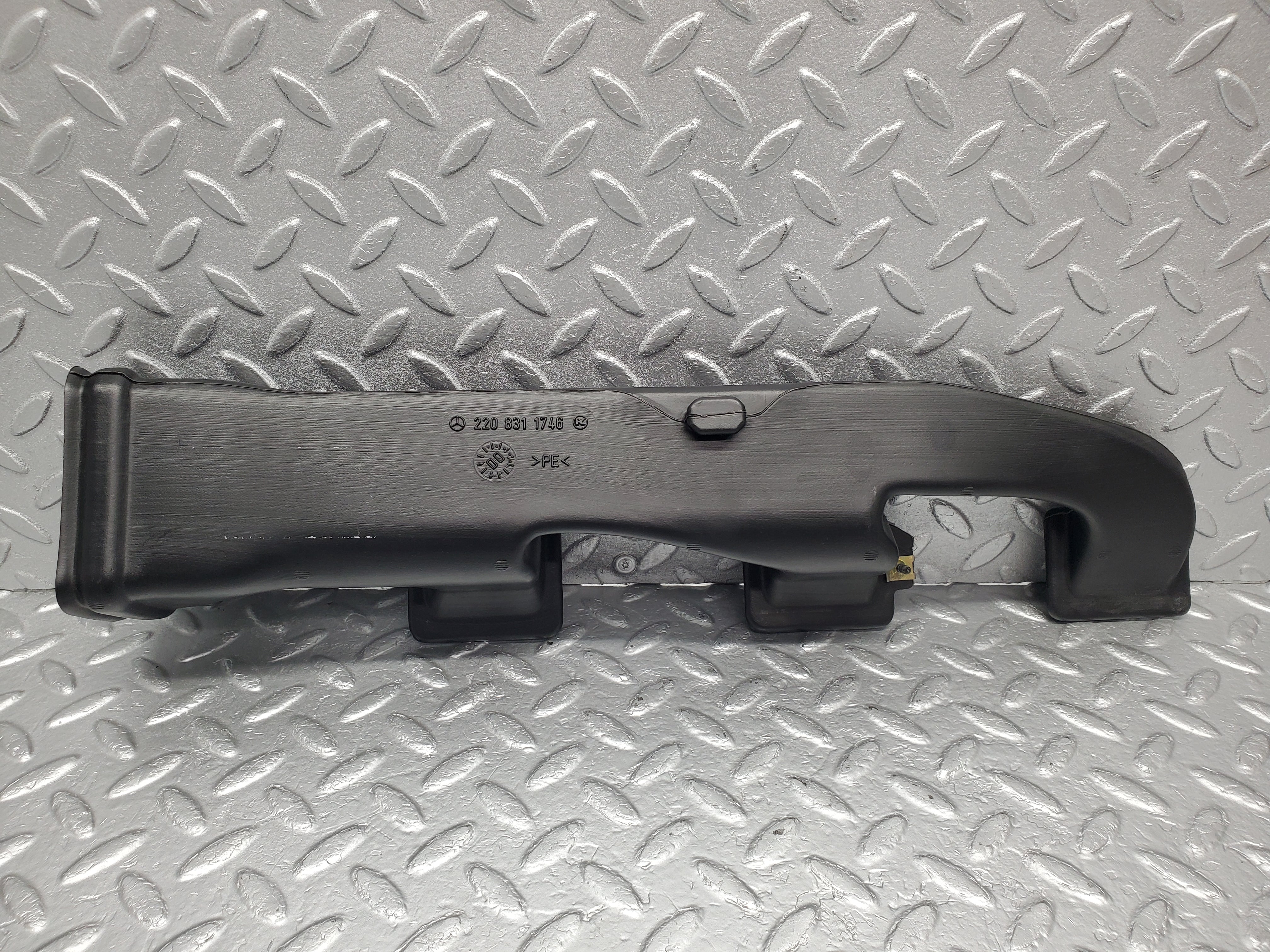 1489 Mercedes-Benz W220 S430 Air Duct Pipe 2208311746