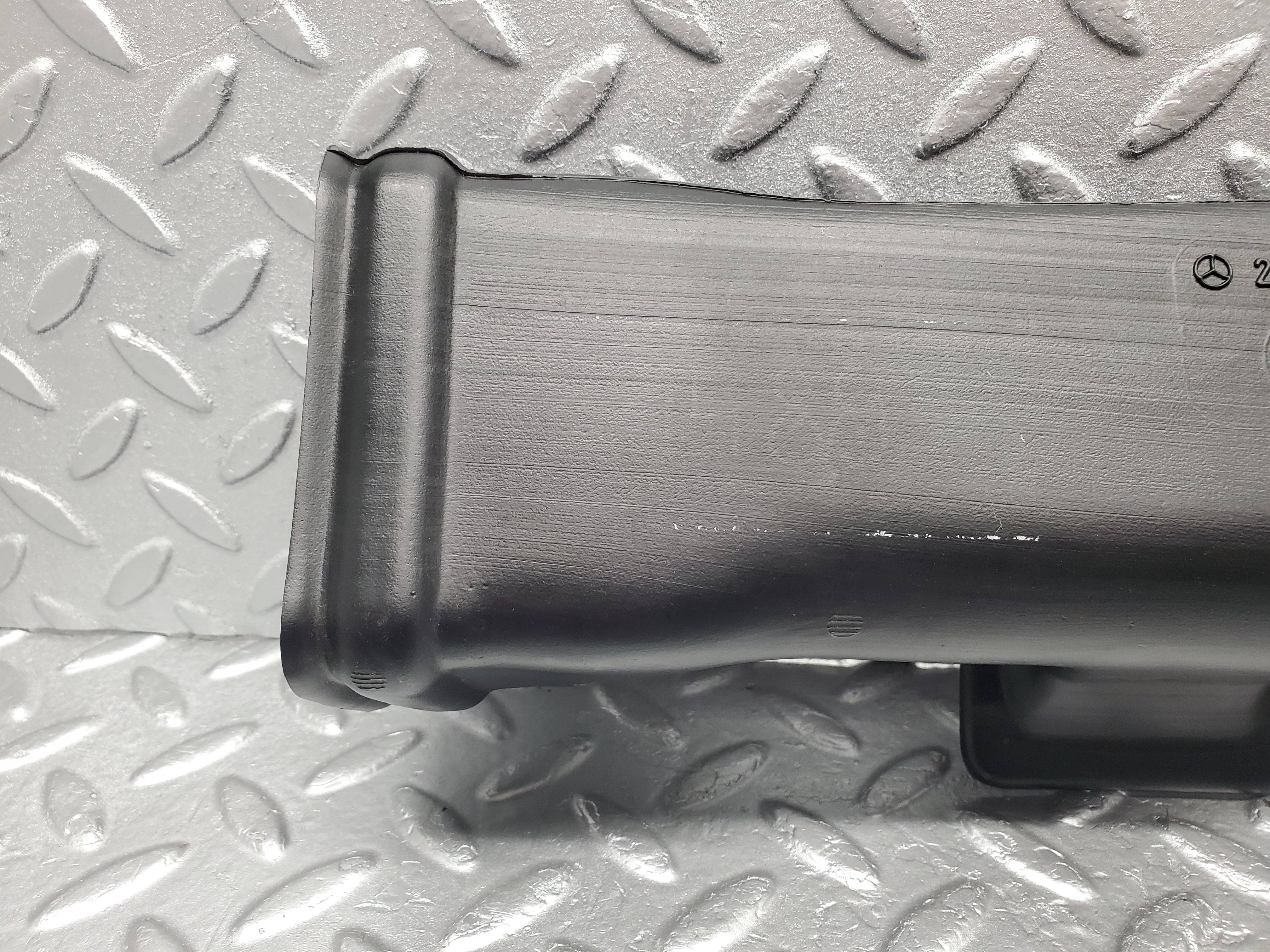 1489 Mercedes-Benz W220 S430 Air Duct Pipe 2208311746