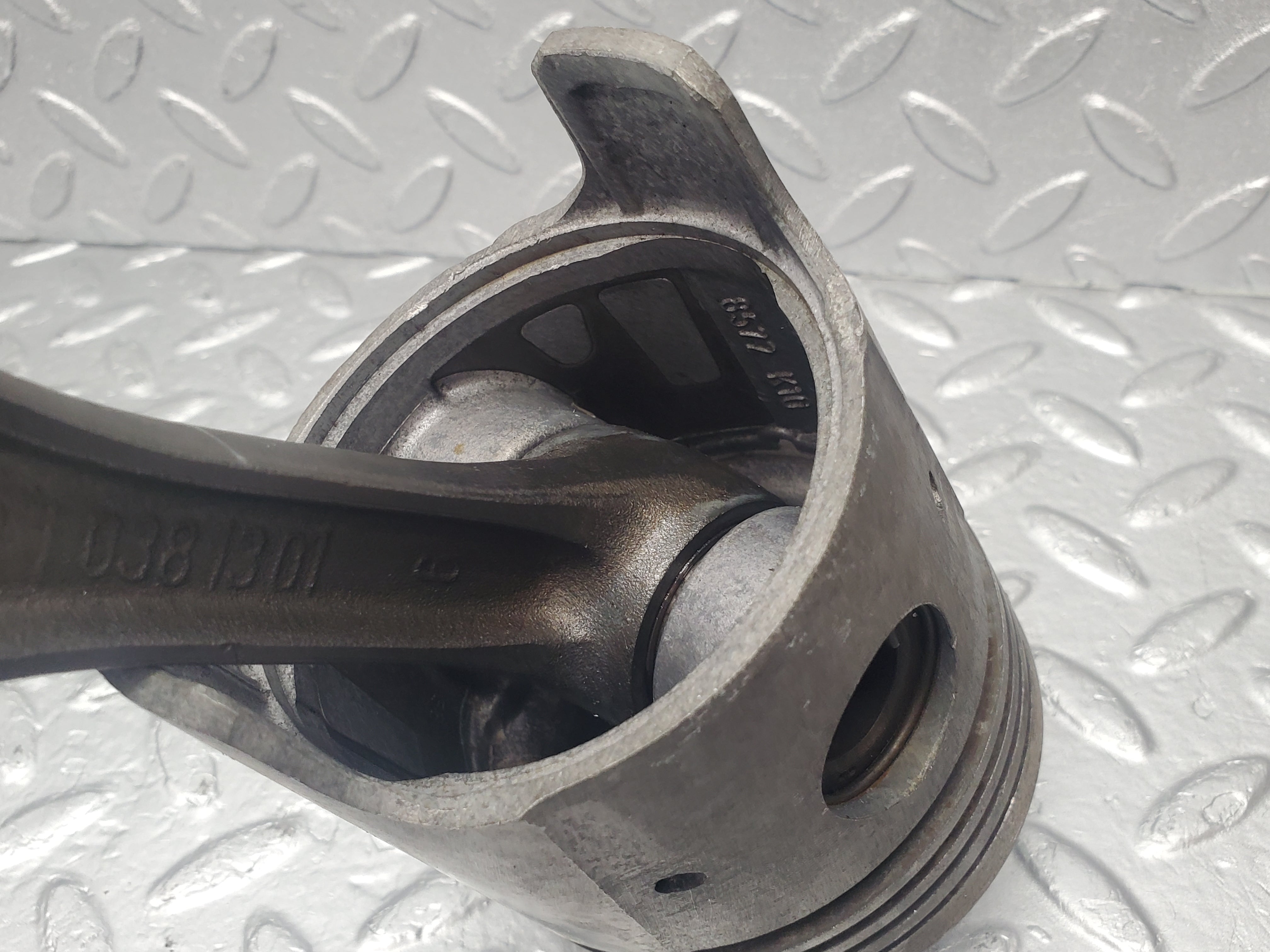 1470 Mercedes-Benz W120 Ponton Piston With Connecting Rod 85.47 mm 1210381301