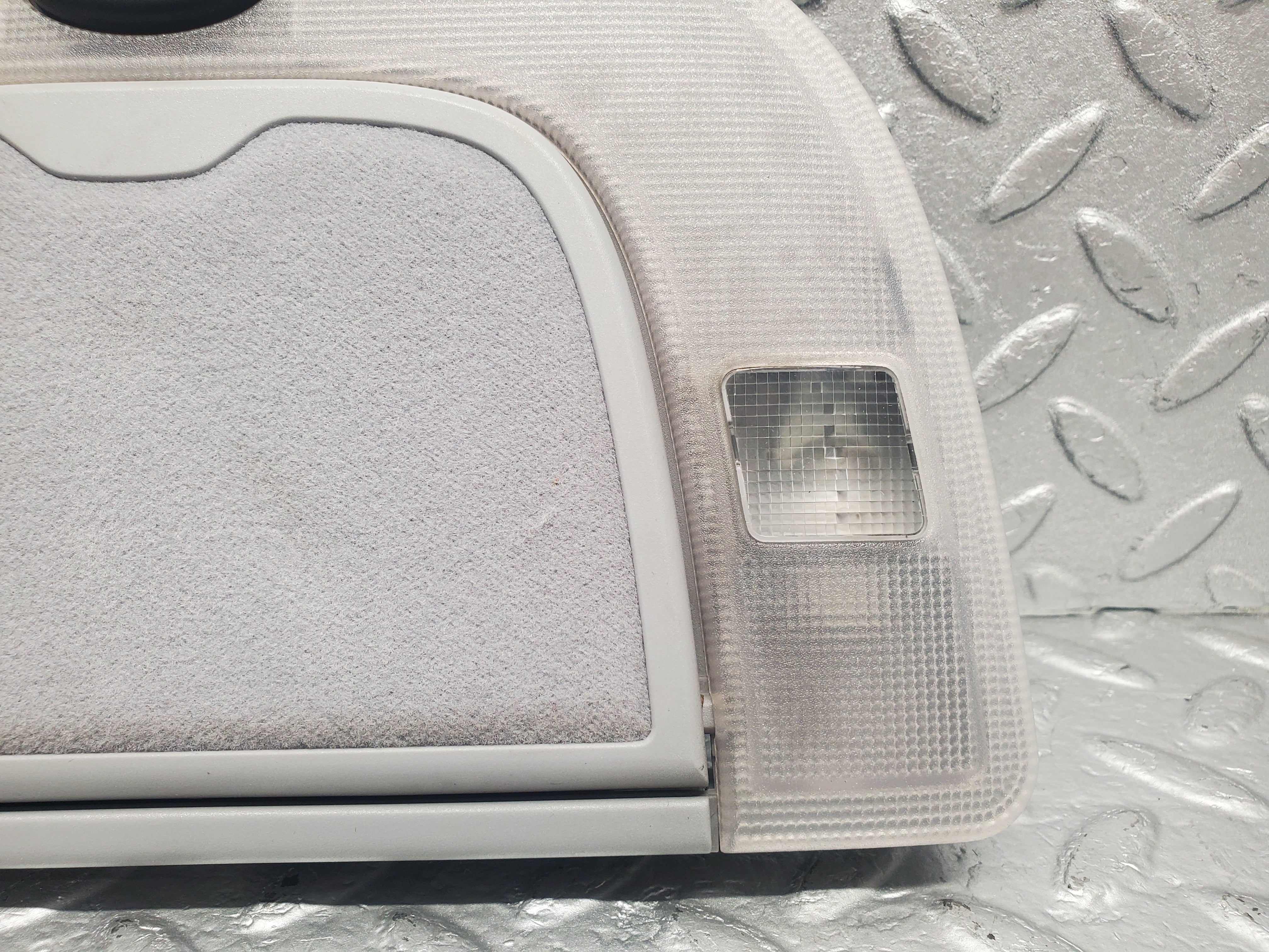 1497 Mercedes-Benz W220 S430 Rear Dome Light & Mirror 2208200301