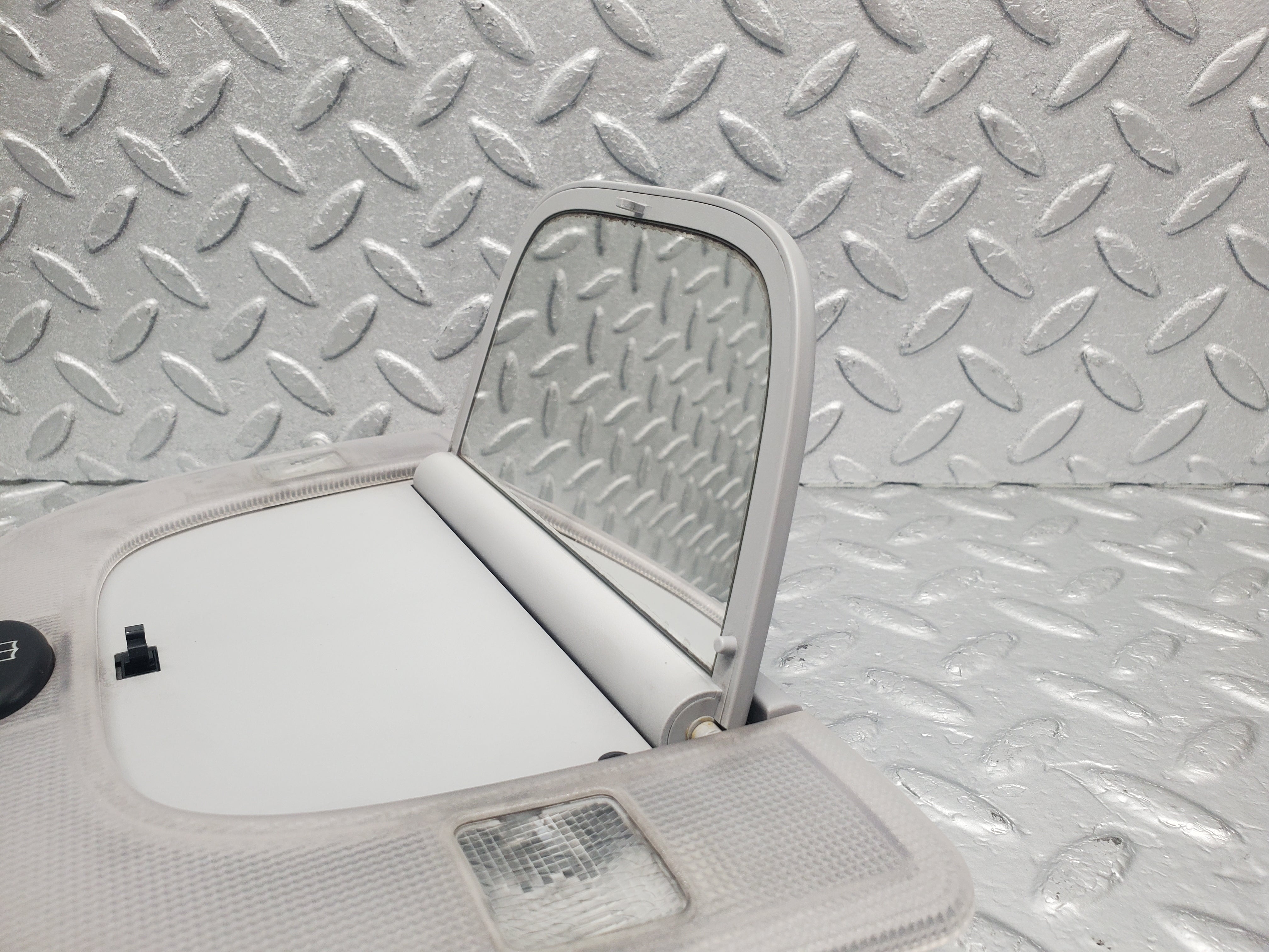 1497 Mercedes-Benz W220 S430 Rear Dome Light & Mirror 2208200301