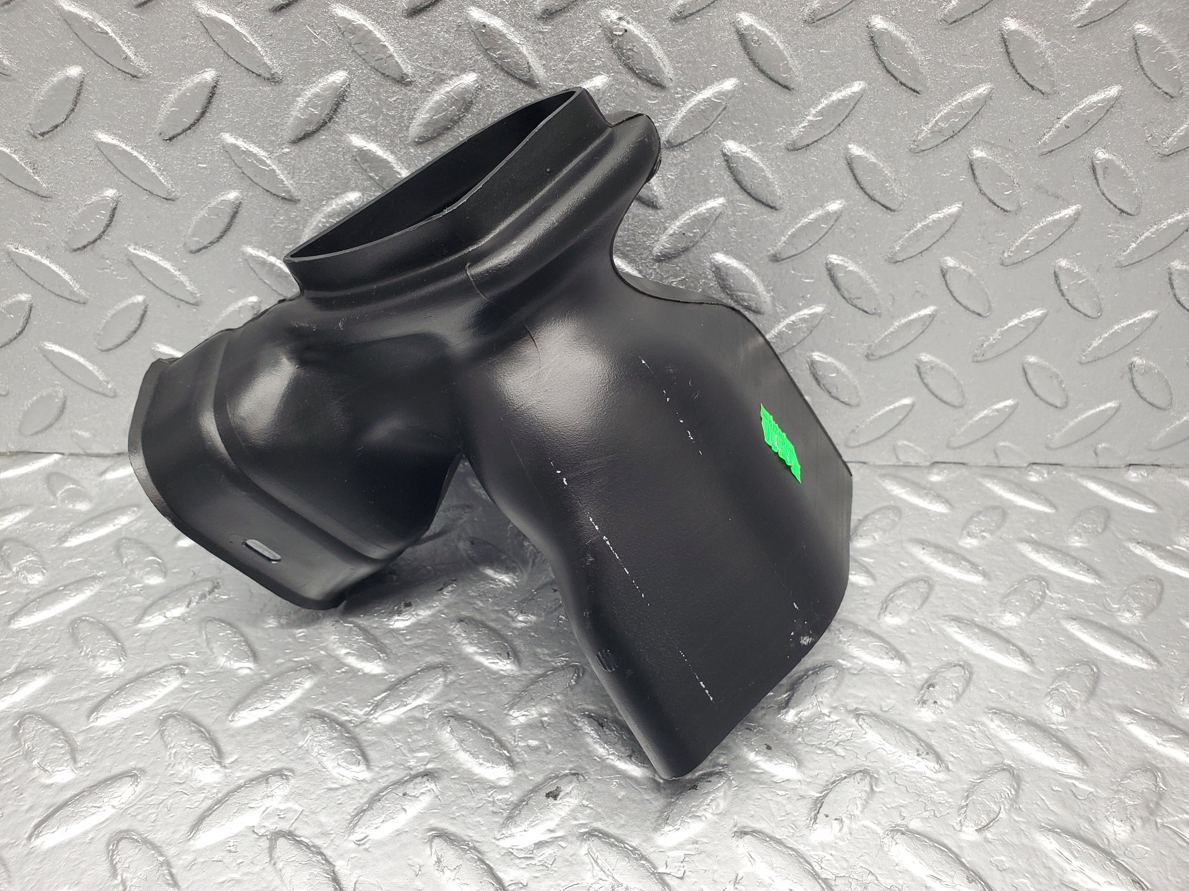 1505 Mercedes-Benz W220 S430 Air Duct Pipe 2208310846