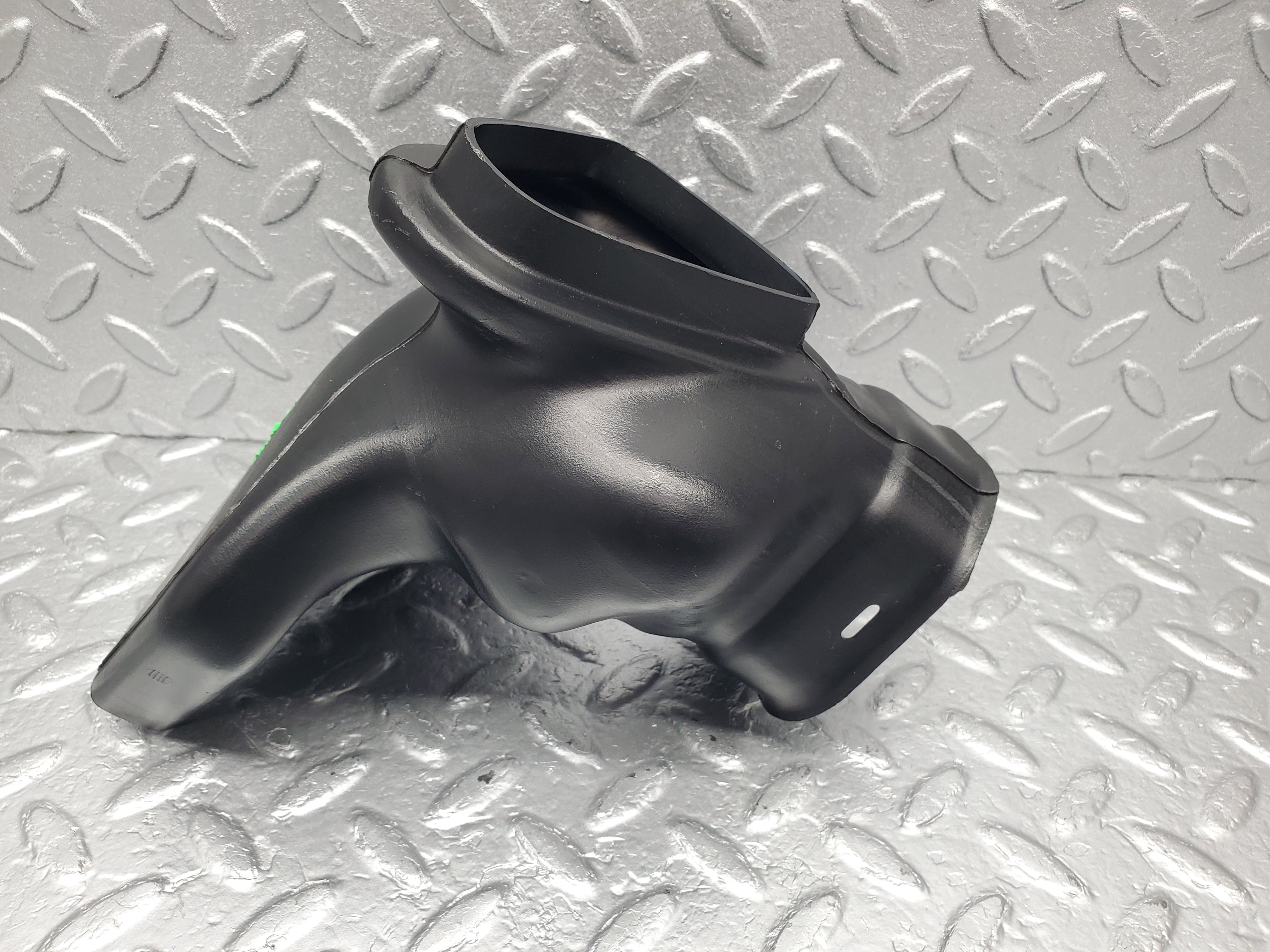 1505 Mercedes-Benz W220 S430 Air Duct Pipe 2208310846