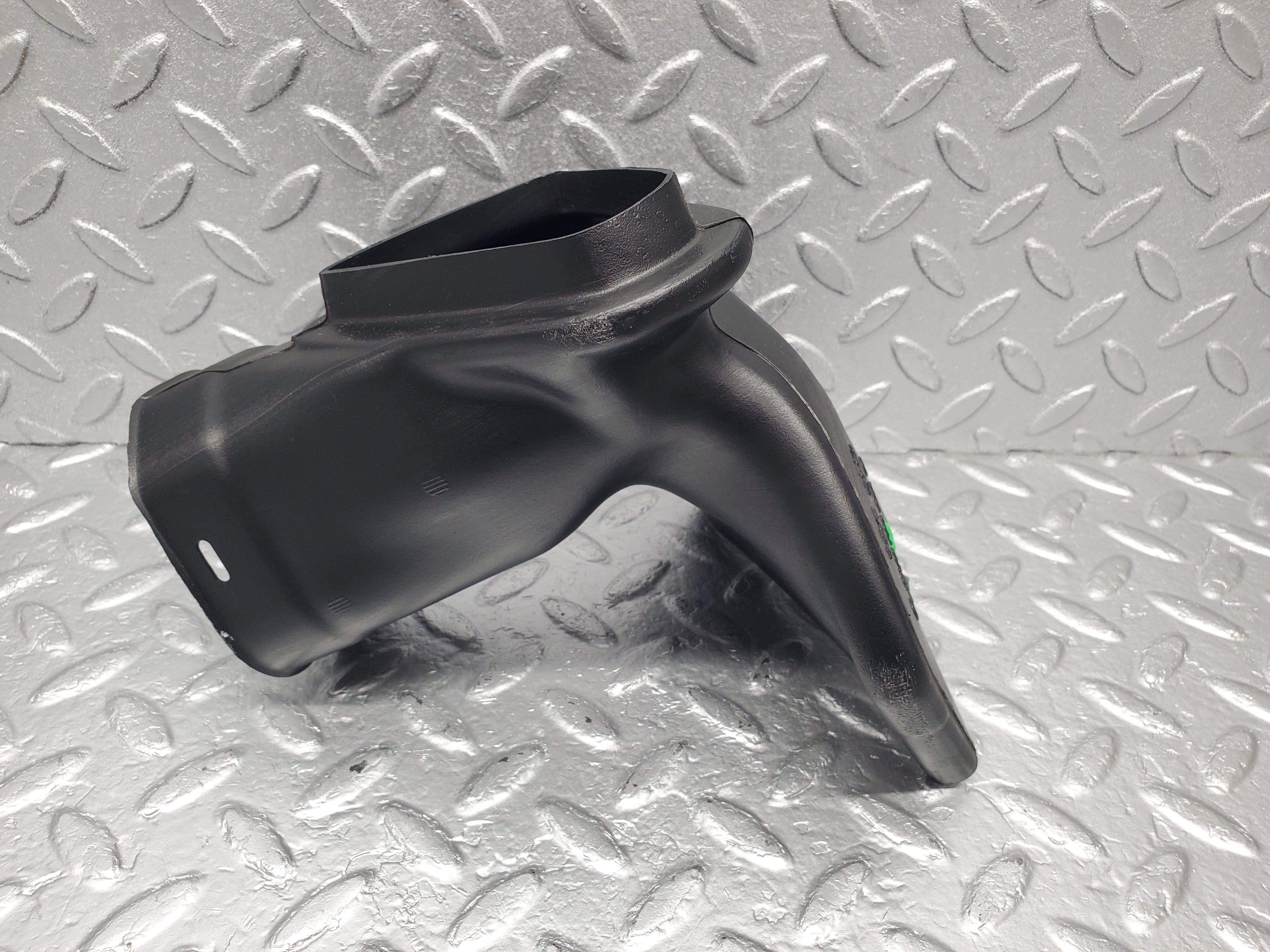 1506 Mercedes-Benz W220 S430 Air Duct Pipe 2208310746