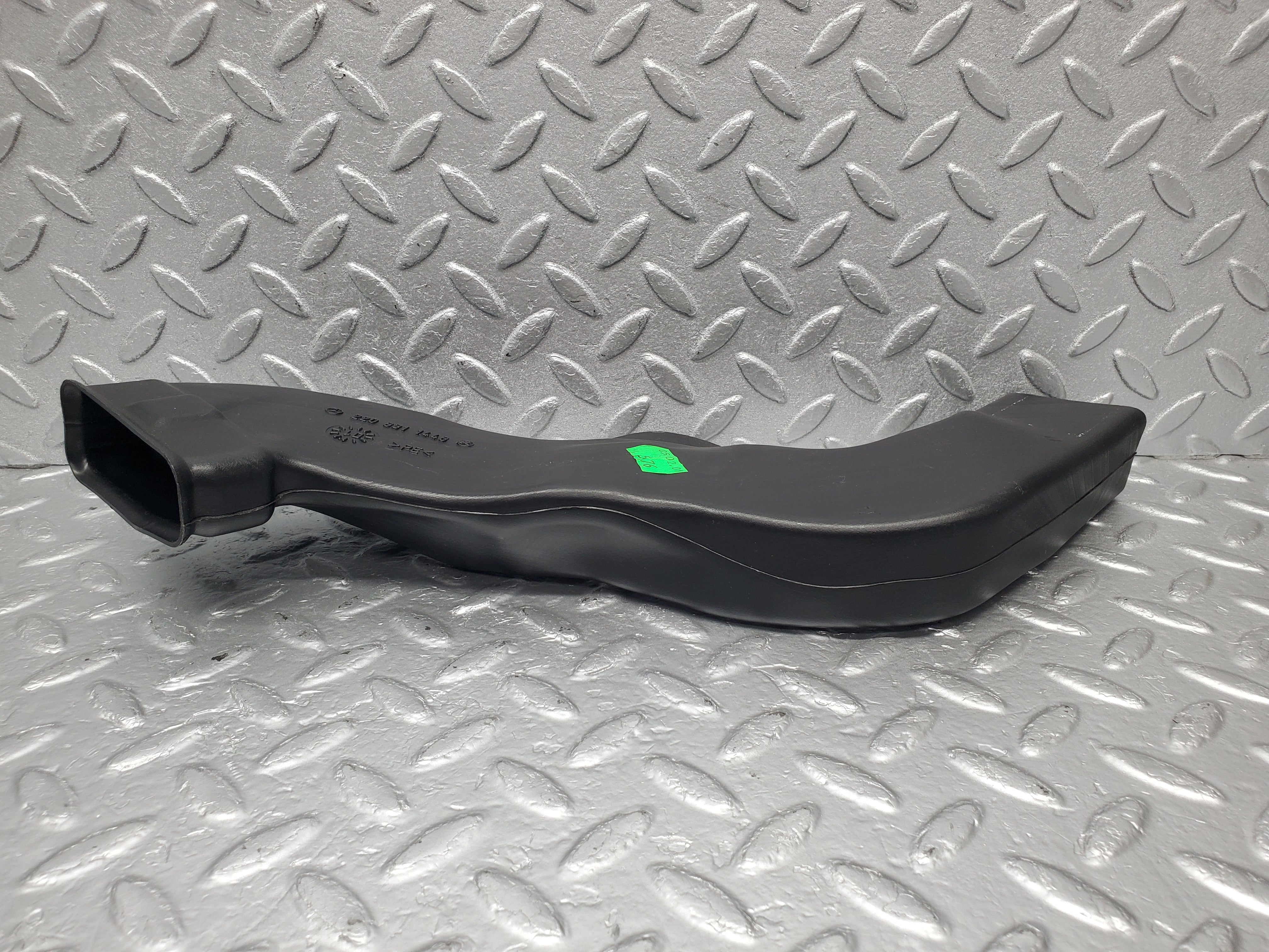 1507 Mercedes-Benz W220 S430 Air Guide Duct Pipe 2208311446