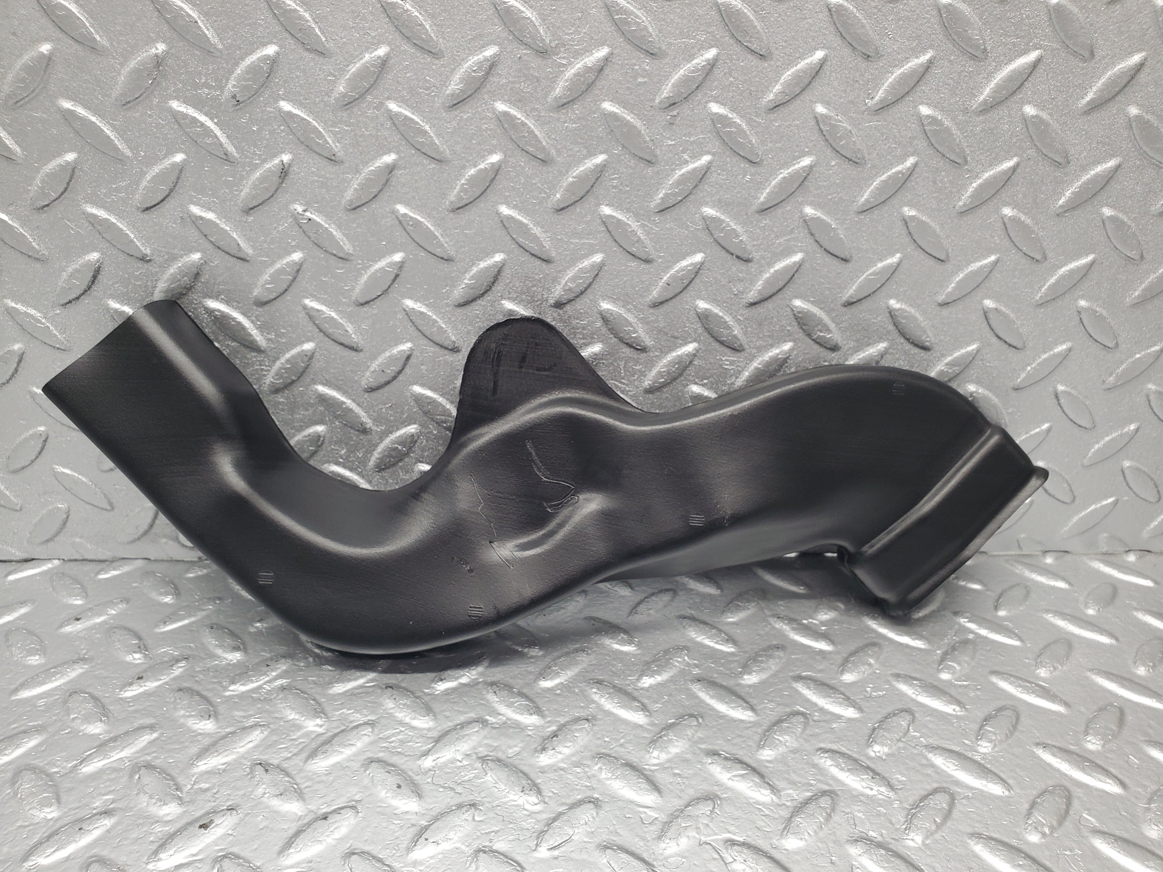 1507 Mercedes-Benz W220 S430 Air Guide Duct Pipe 2208311446