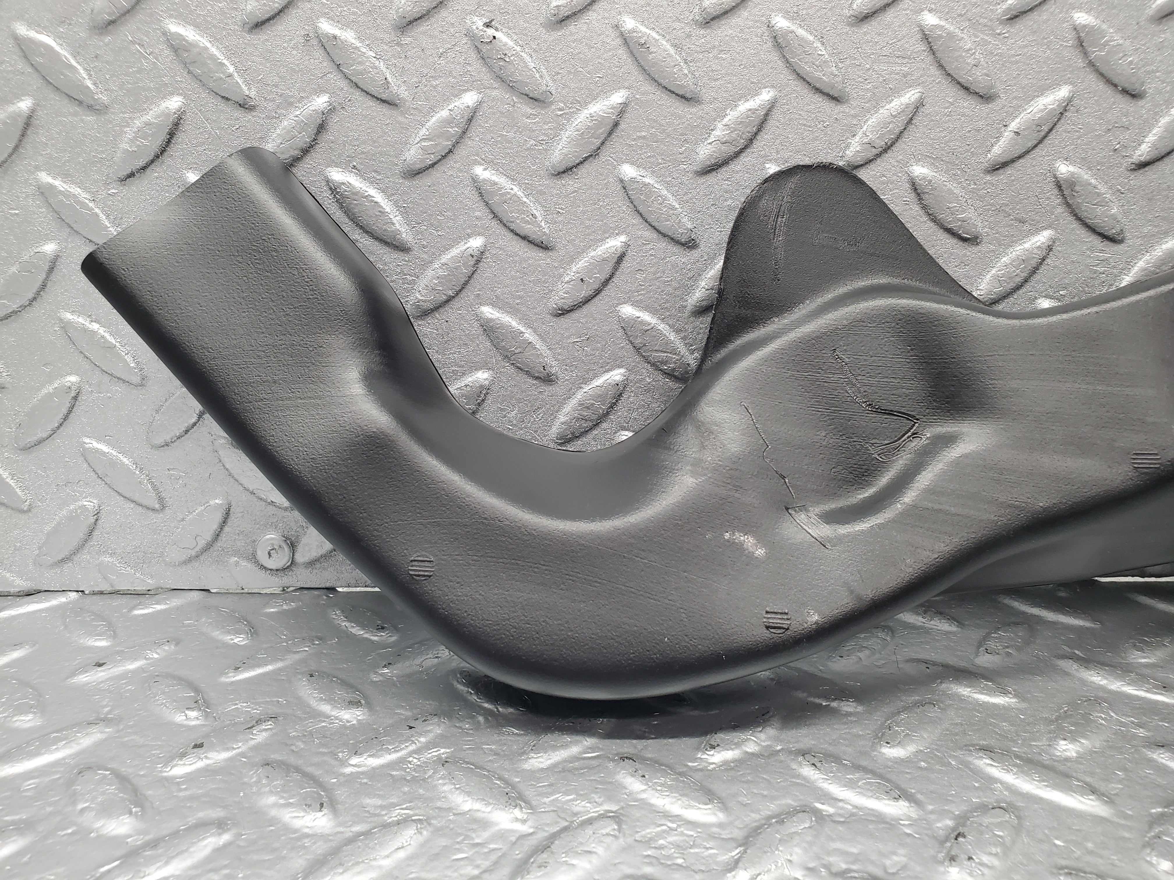 1507 Mercedes-Benz W220 S430 Air Guide Duct Pipe 2208311446