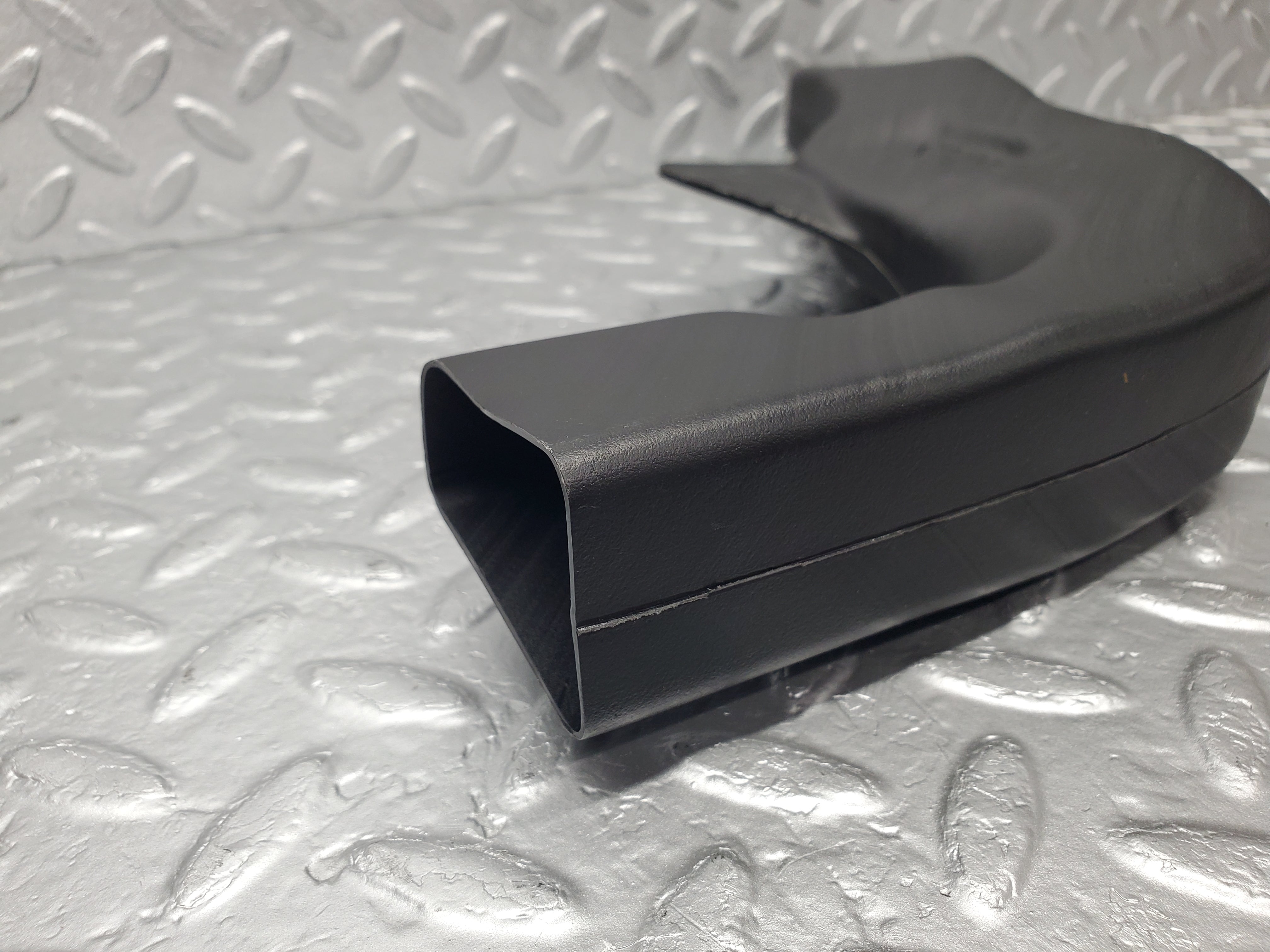 1507 Mercedes-Benz W220 S430 Air Guide Duct Pipe 2208311446